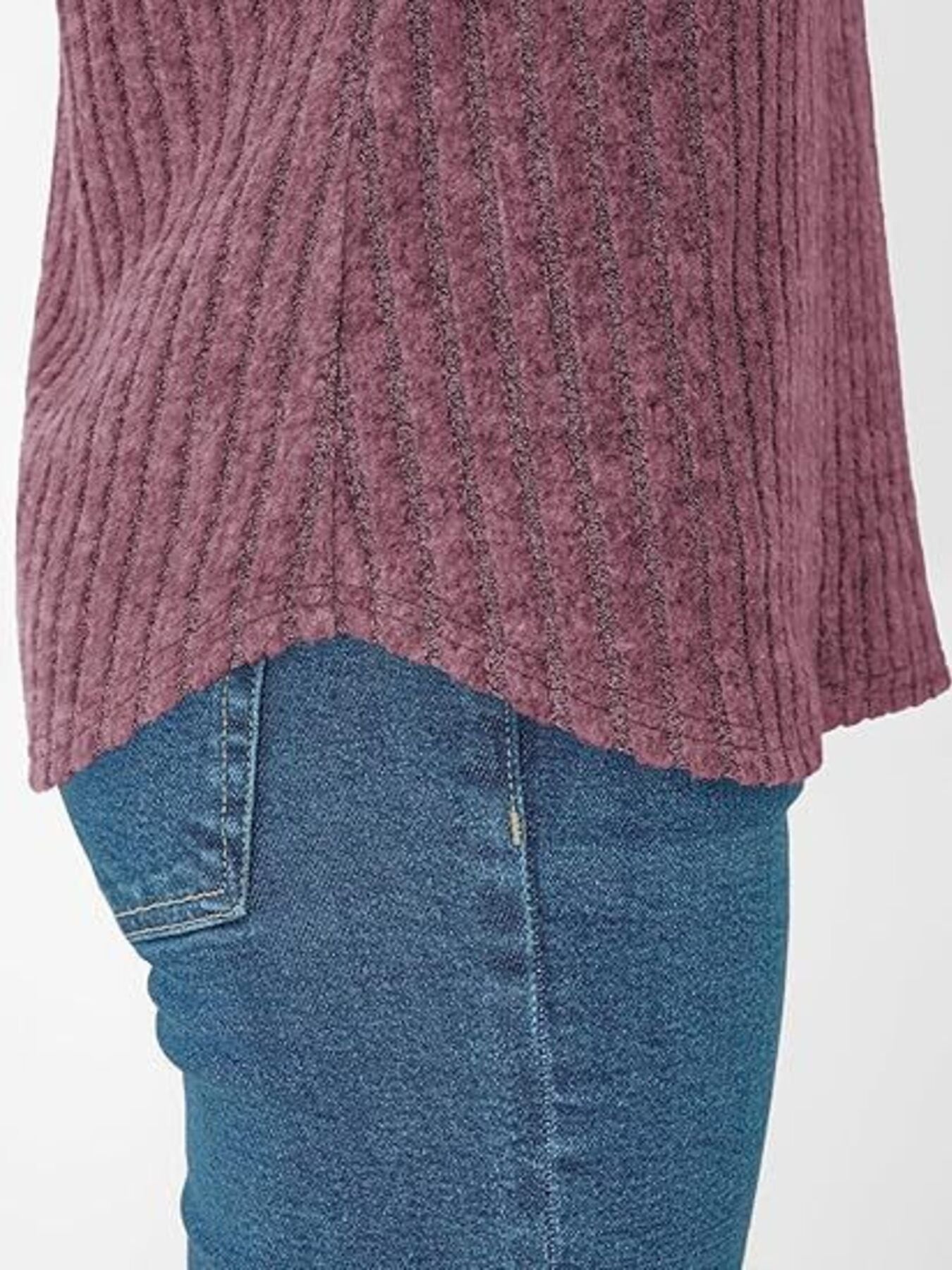 Ribbed Knit V Neck Relaxed Fit T Shirt