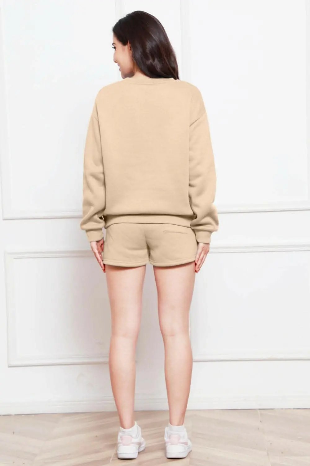 T-Shirts Trendsi Cozy sweatshirt and shorts set