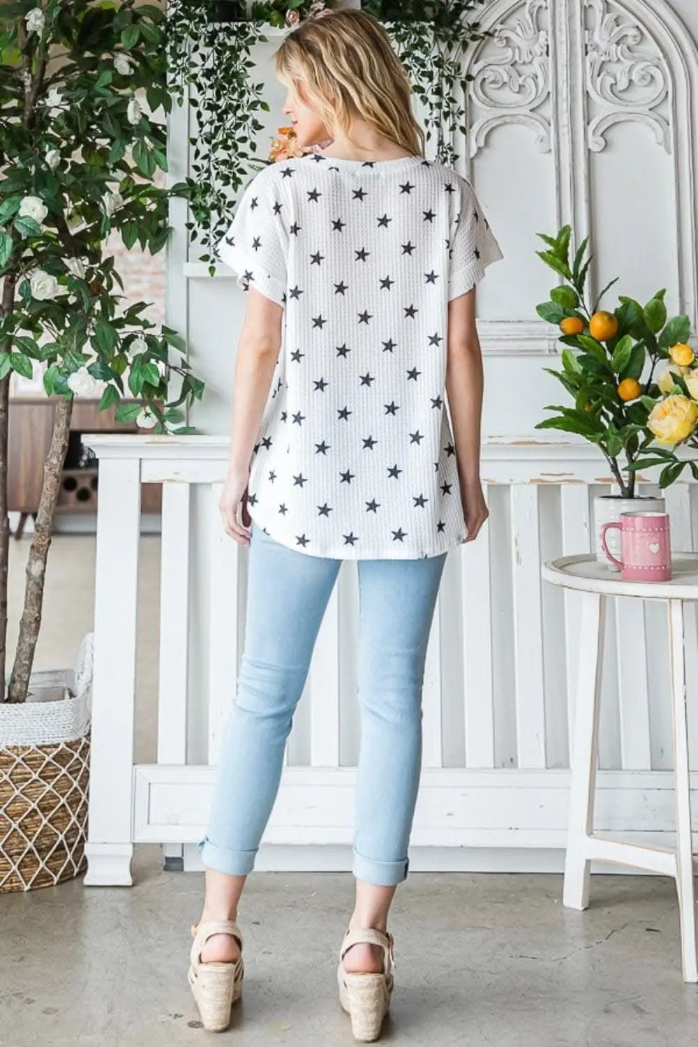 T-Shirt V-Neck Tee - Star Print - Relaxed Fit