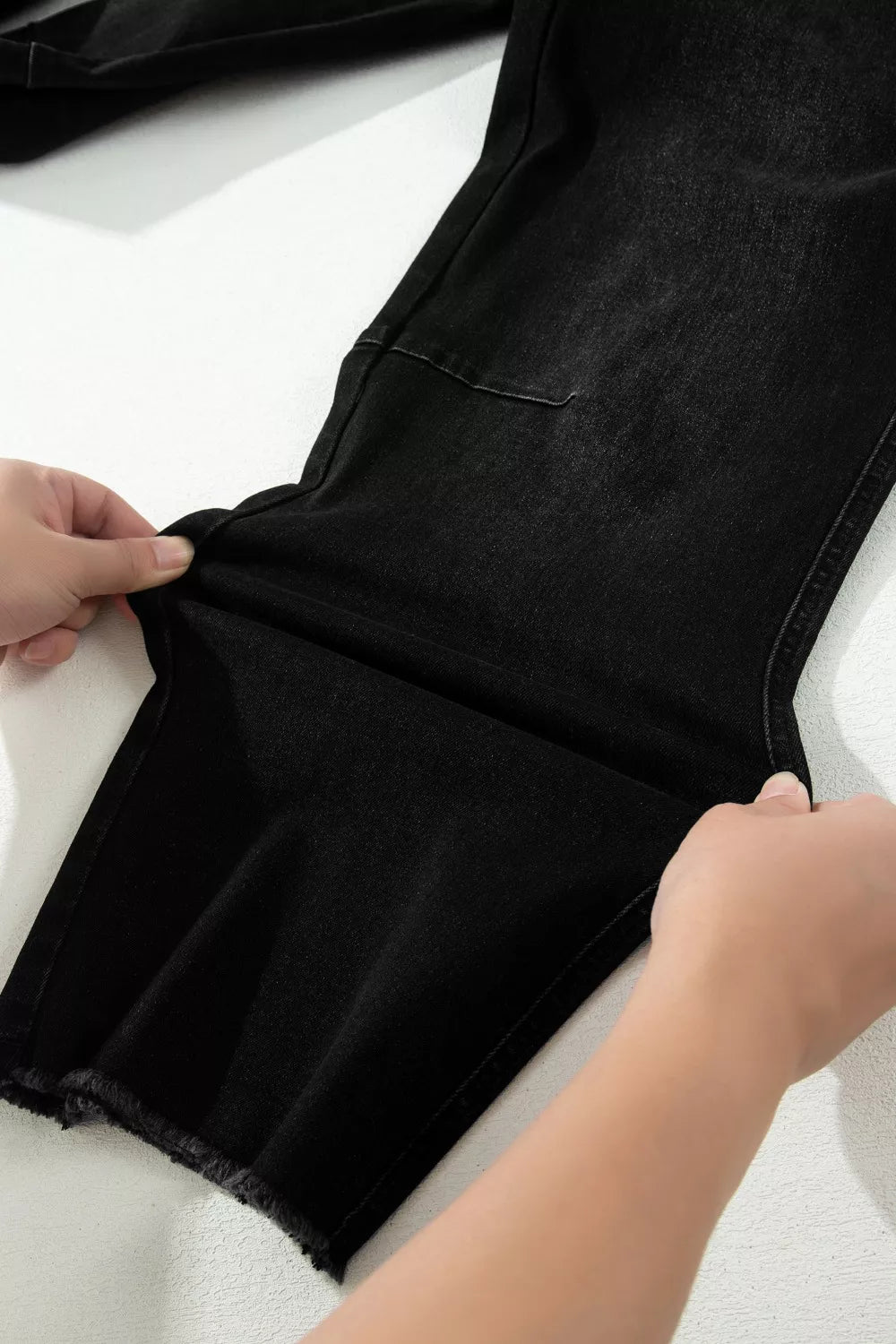 Raw Hem Cropped Straight Leg Jeans