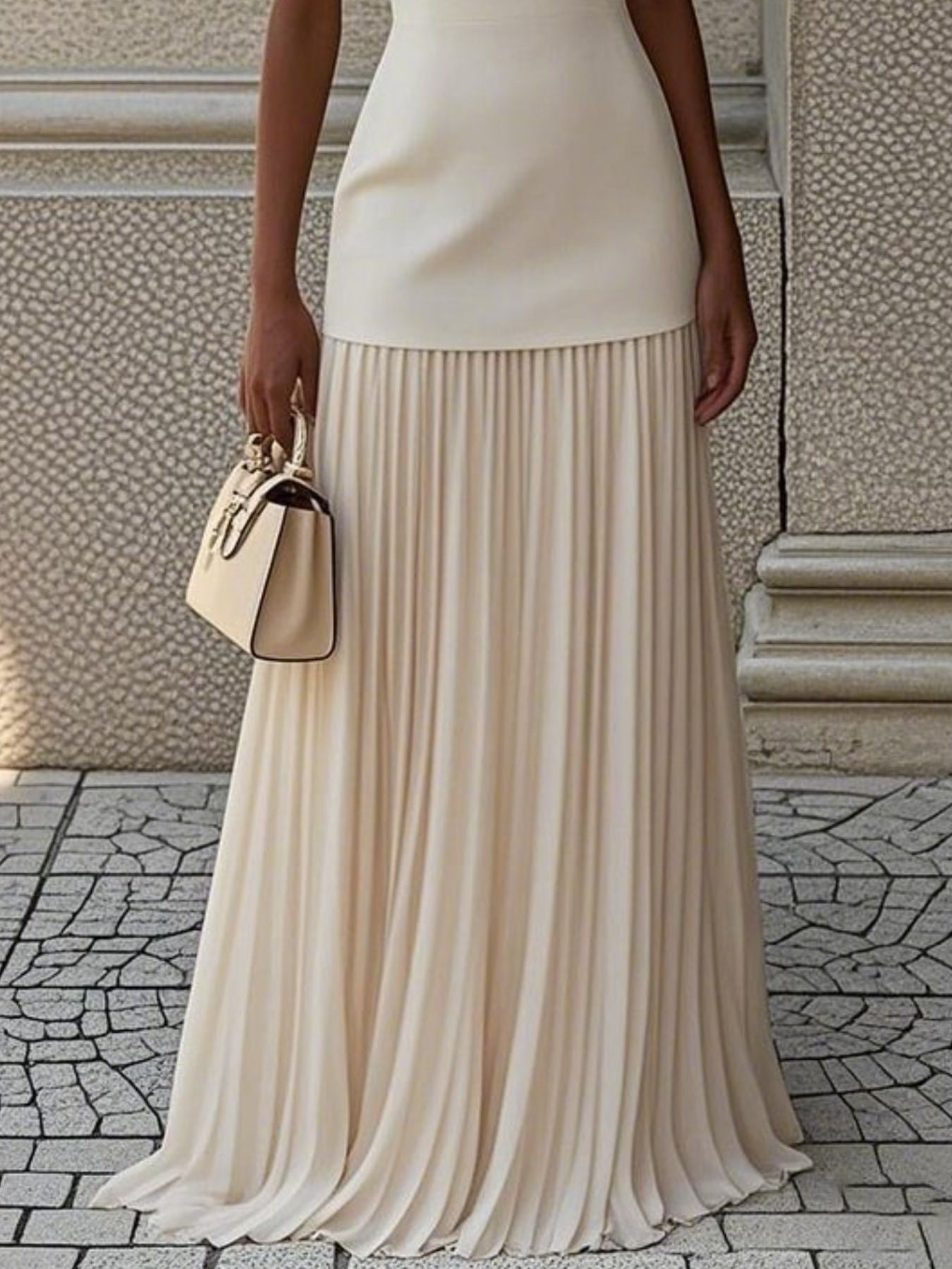 Elegant Sleeveless Pleated Maxi Dress