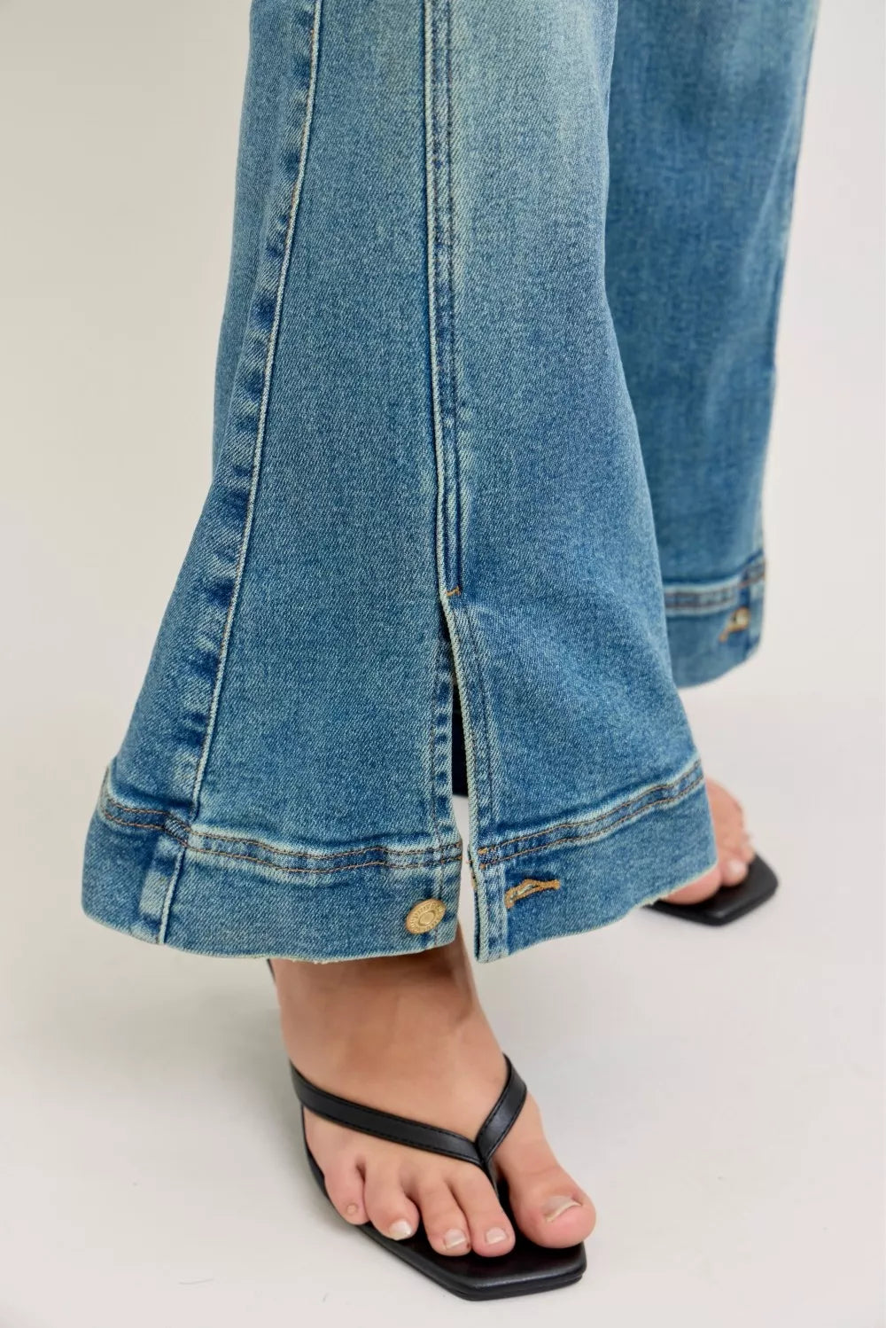 Judy Blue Jeans - High Waist Vintage Wash Flare Jeans