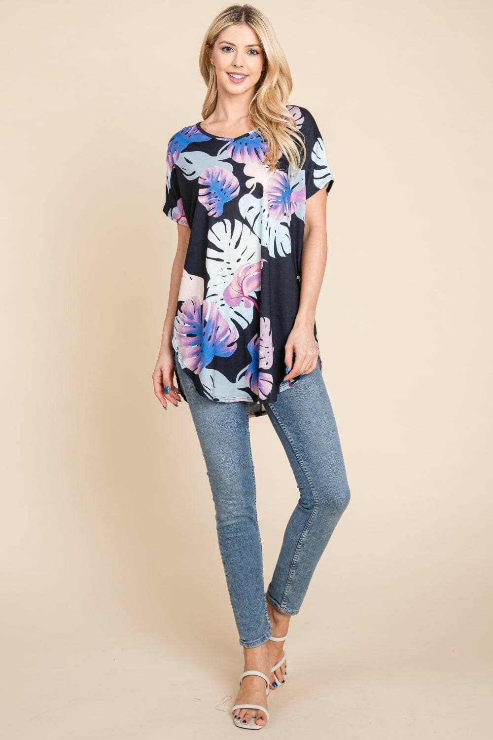 T-Shirts Trendsi Shorts - BOMBOM Printed Round Neck Short Sleeve T-Shirt
