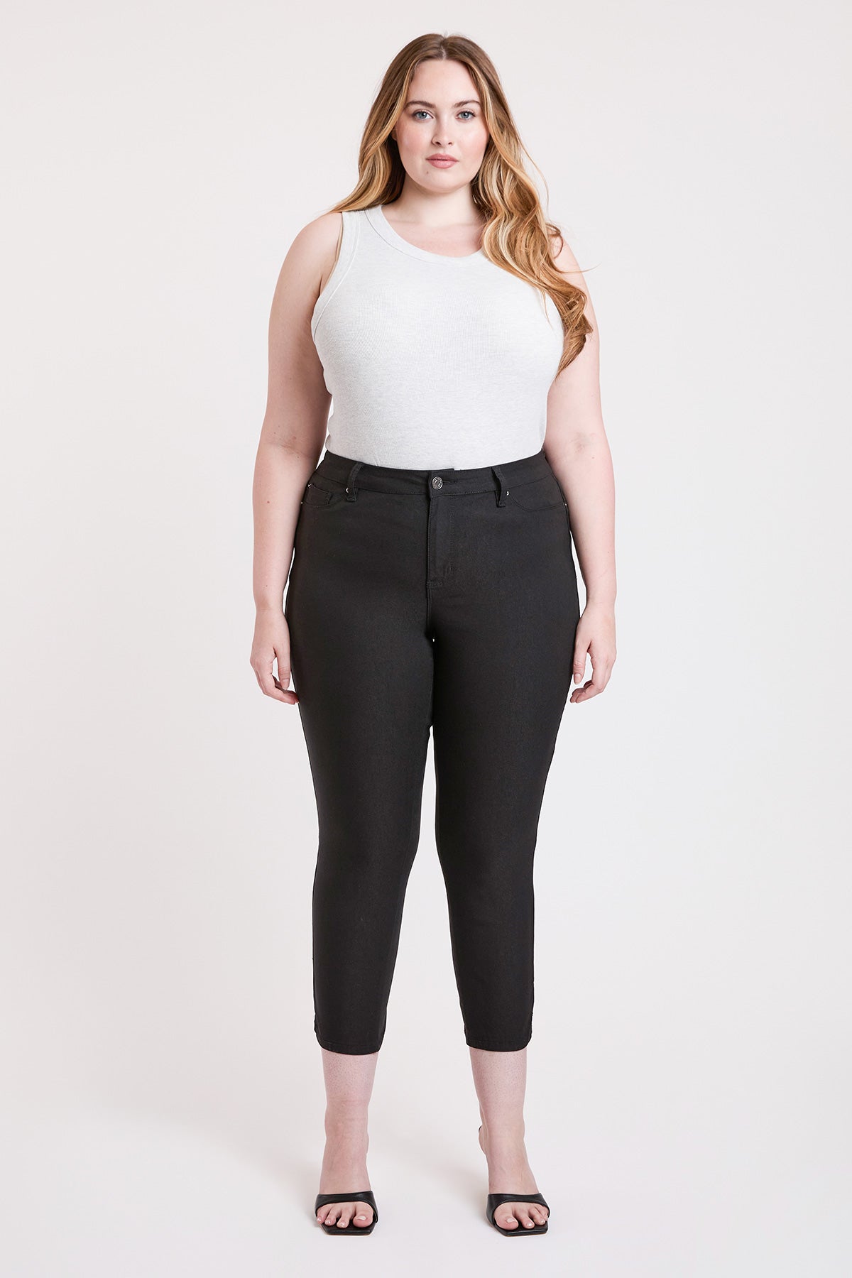 Women's Plus High Rise Hyperstetch Cropped Straight Pants