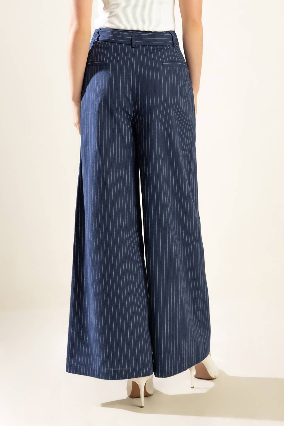 WHAT DO YOU MEAN WOVEN PANTS