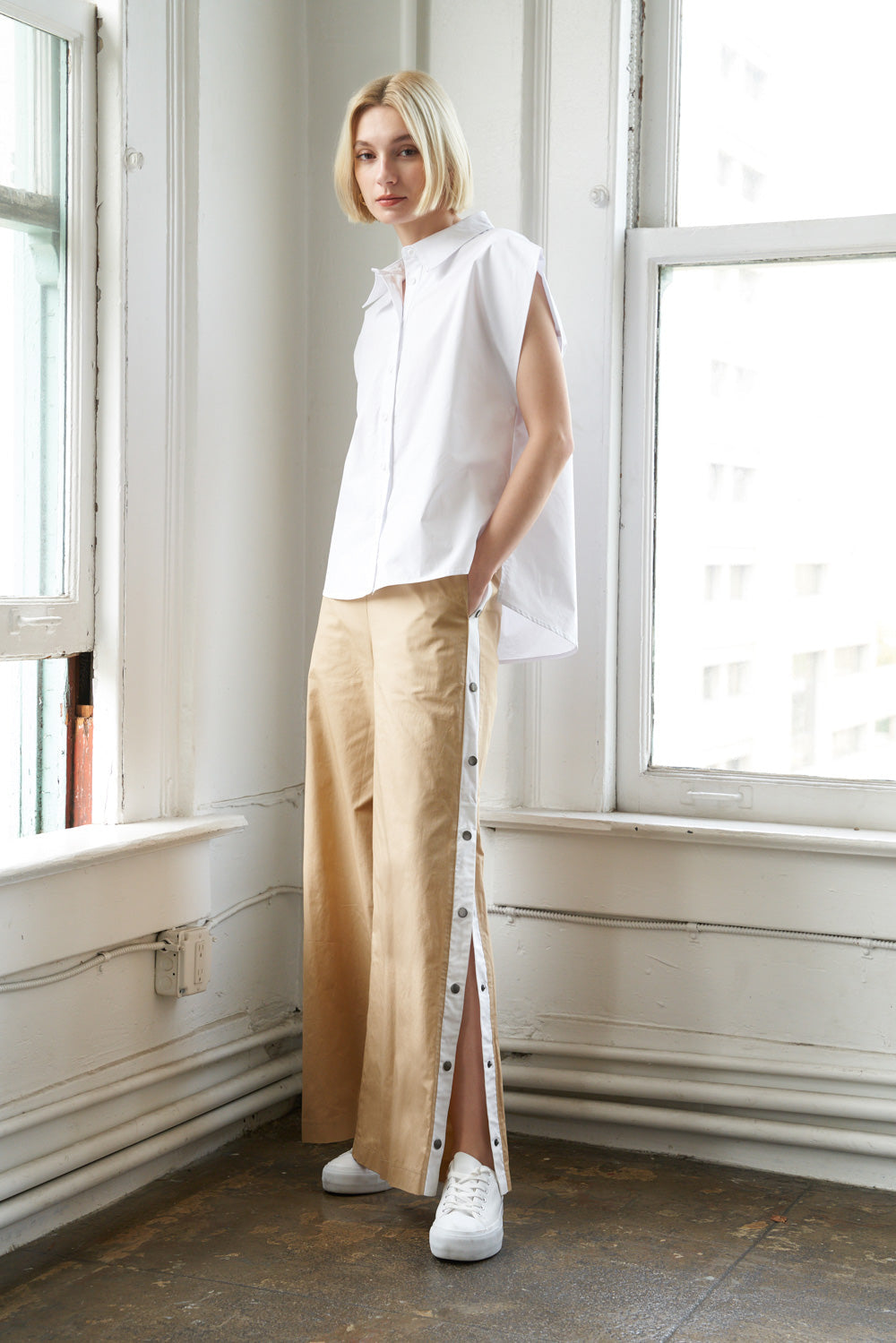 MUCH TO CELEBRATE POPLIN TOP