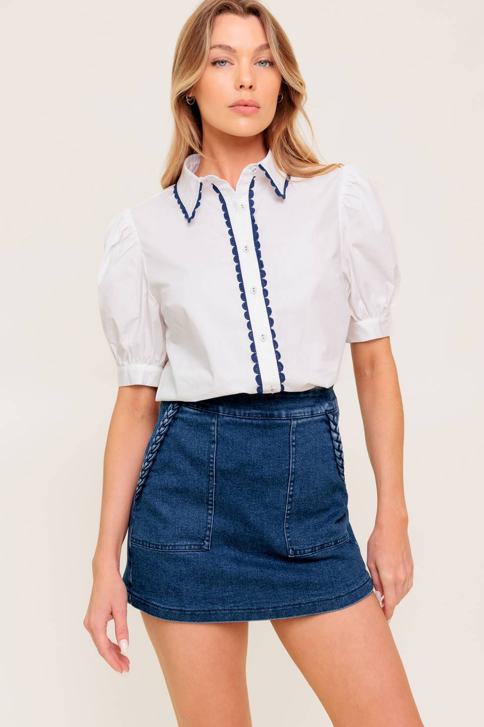 DEEP CONNECTION WOVEN TOP