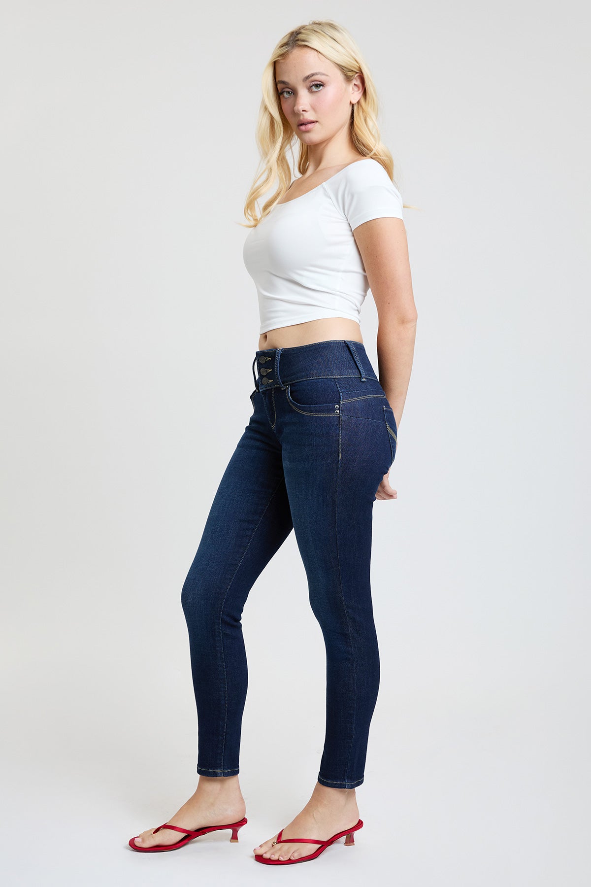 Women's Luxe Mid Rise 3-Button WannaBettaButt Skinny Jeans