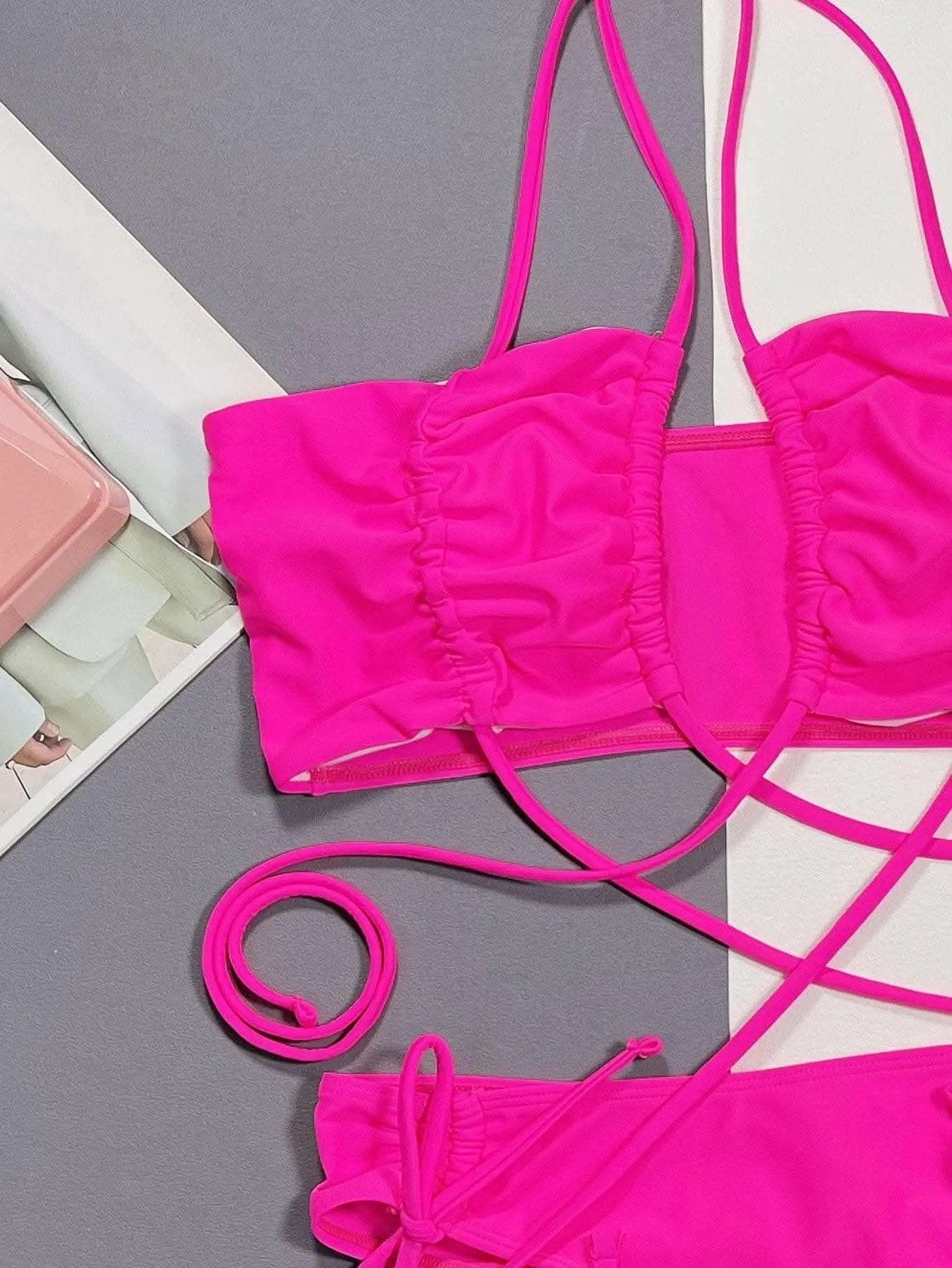 T-Shirts Trendsi swimwear - Stylish Halter Neck Bikini Set