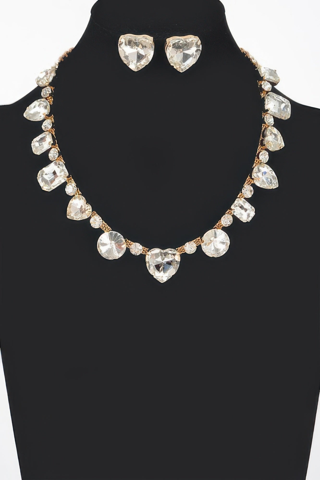Stone Earring And Necklace Set