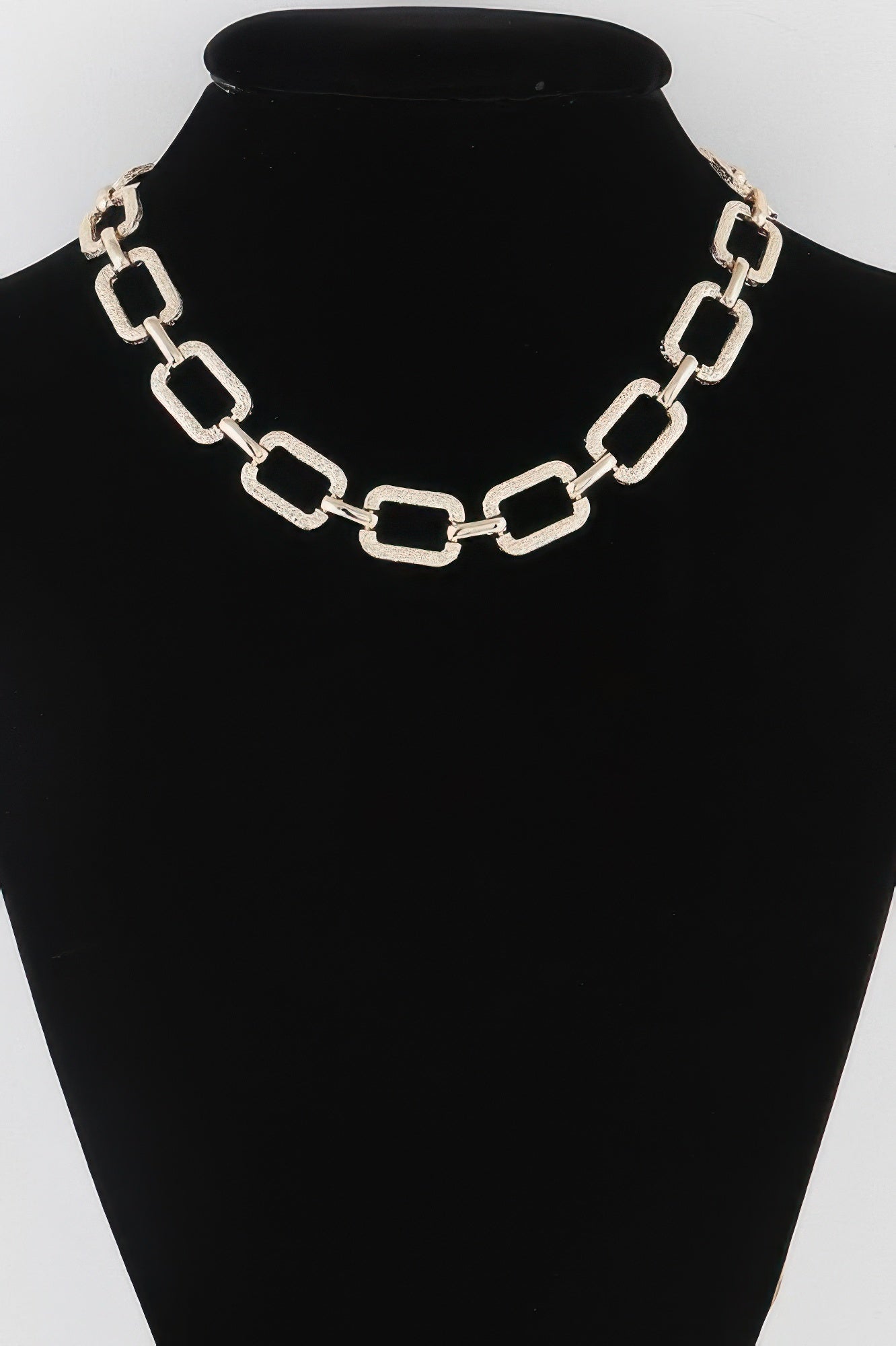 Textured Link Chain Necklace