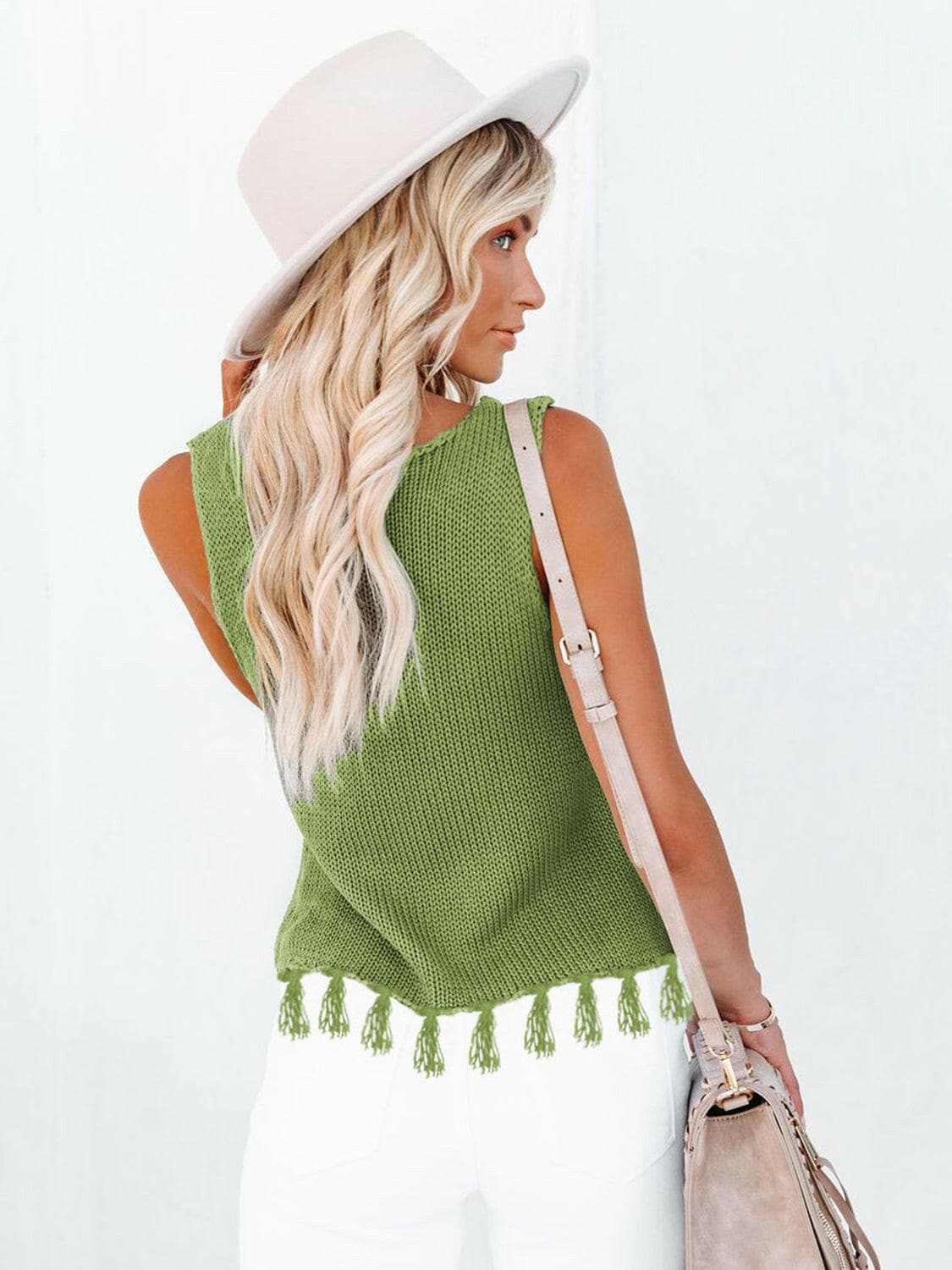 T-Shirts Trendsi just arrived - Chic cutout tank with tassels