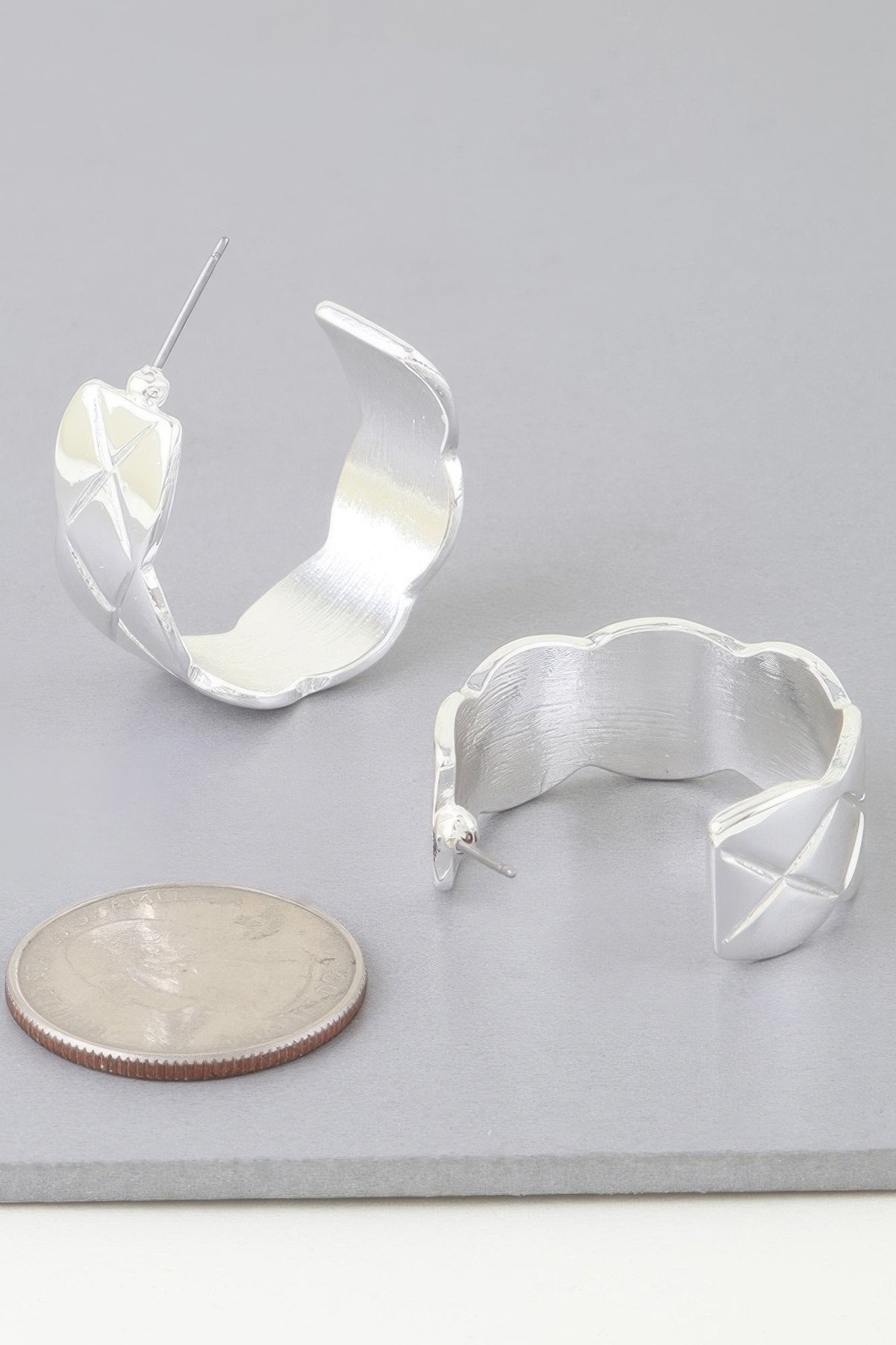 Diamond Quilt Cut Hoop Earrings