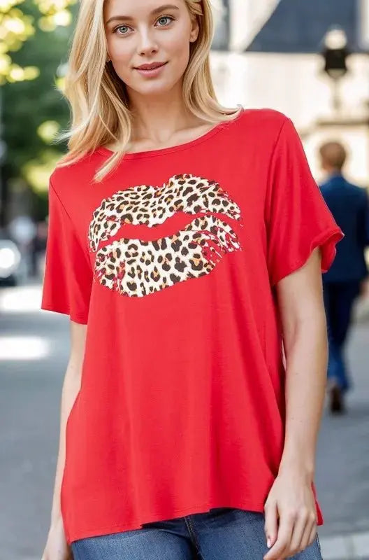 T-Shirts Trendsi Leopard Lip Graphic Women's Plus Size T-Shirt - Soft & Comfy