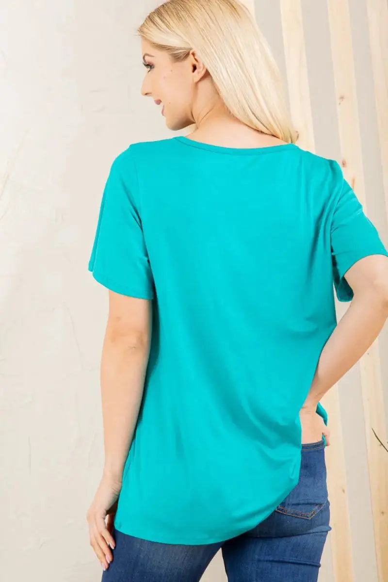 Women's Plus Size Graphic Tee Women's Plus Size Tee - Leopard Lip Graphic - Comfy & Stylish