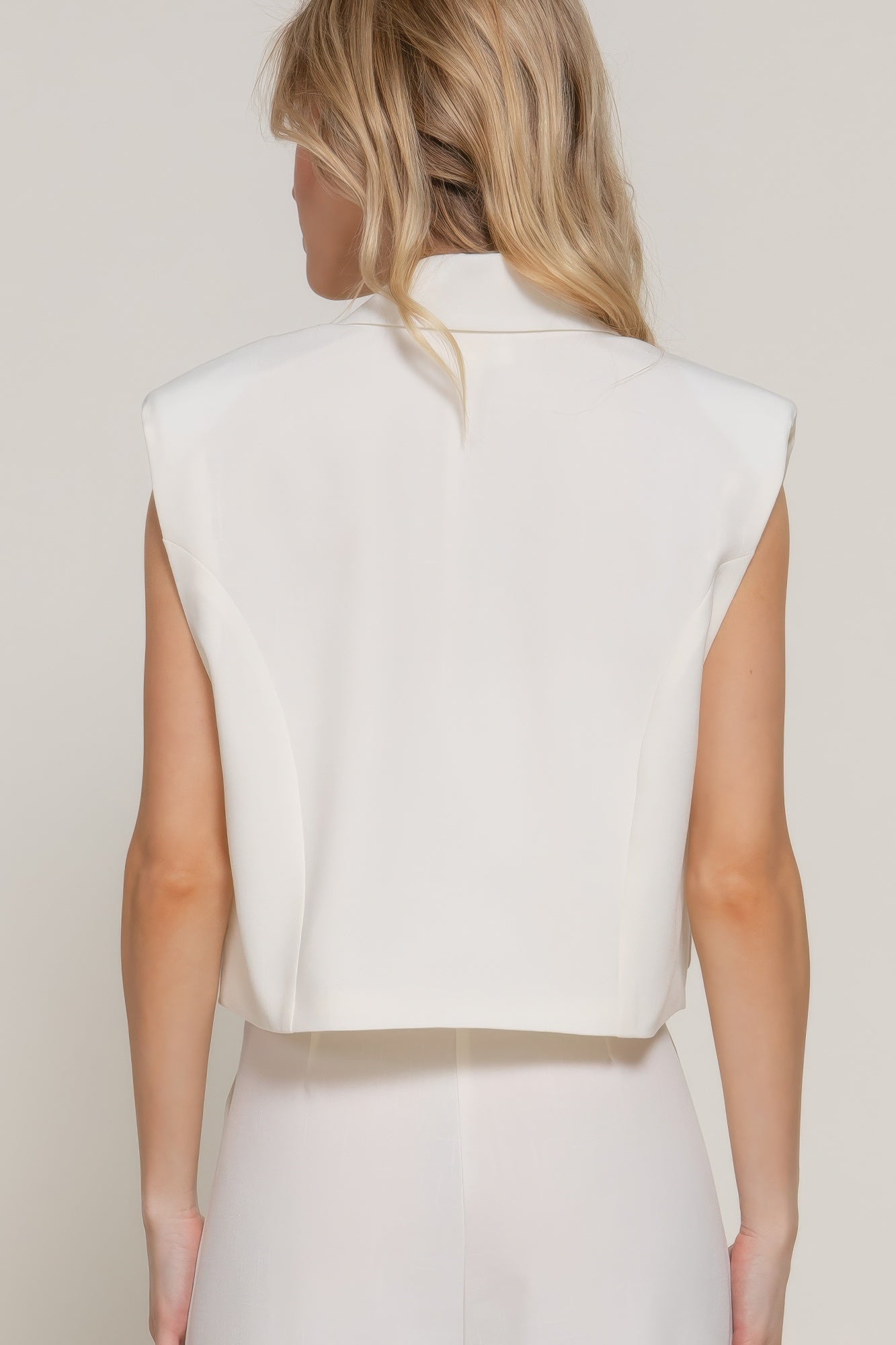 Lapel Collar W/shoulder Pads Vest