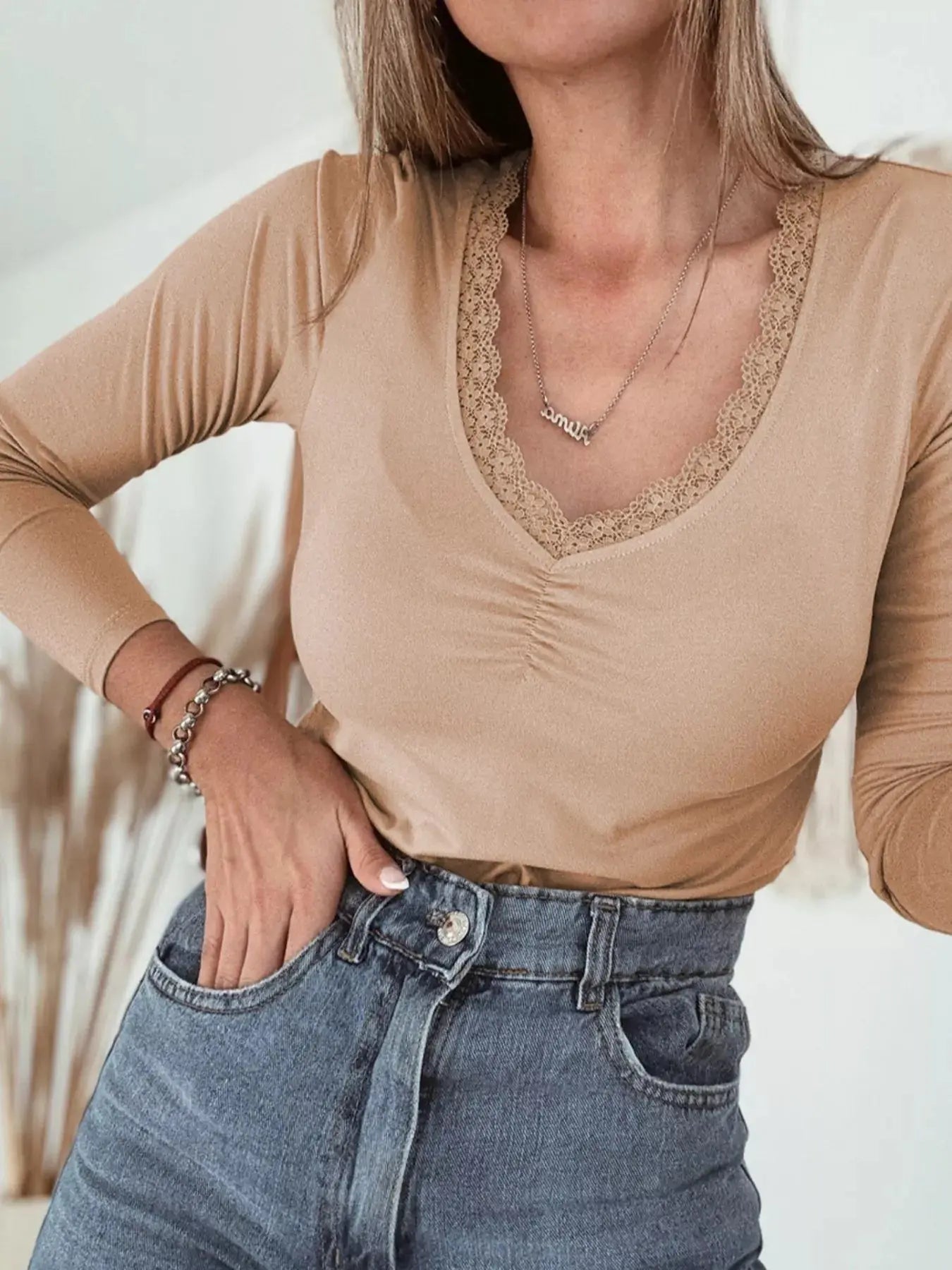Lace-Trimmed Ruched Detail Long Sleeve T Shirt