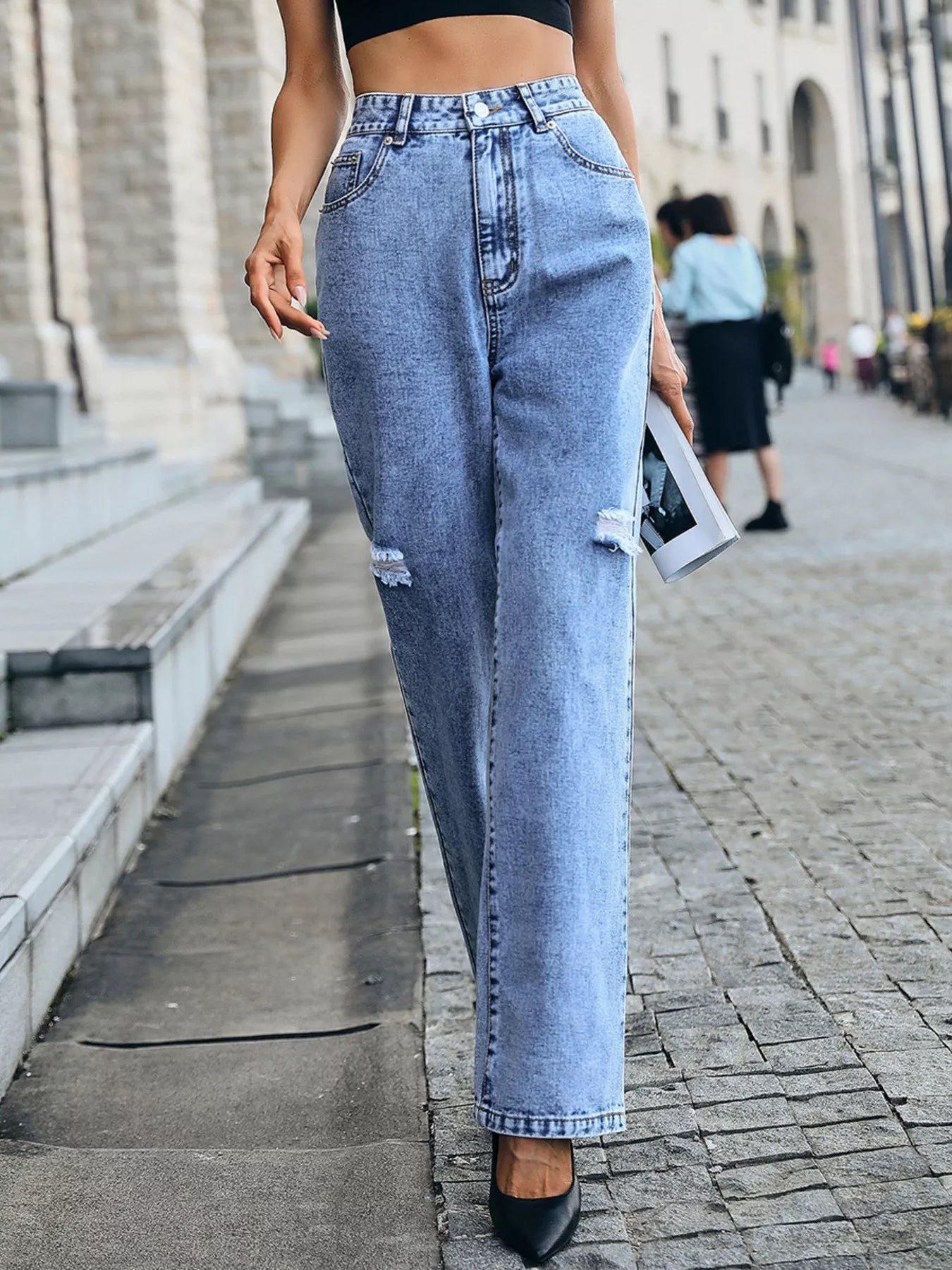 Distressed High Waist Jeans
