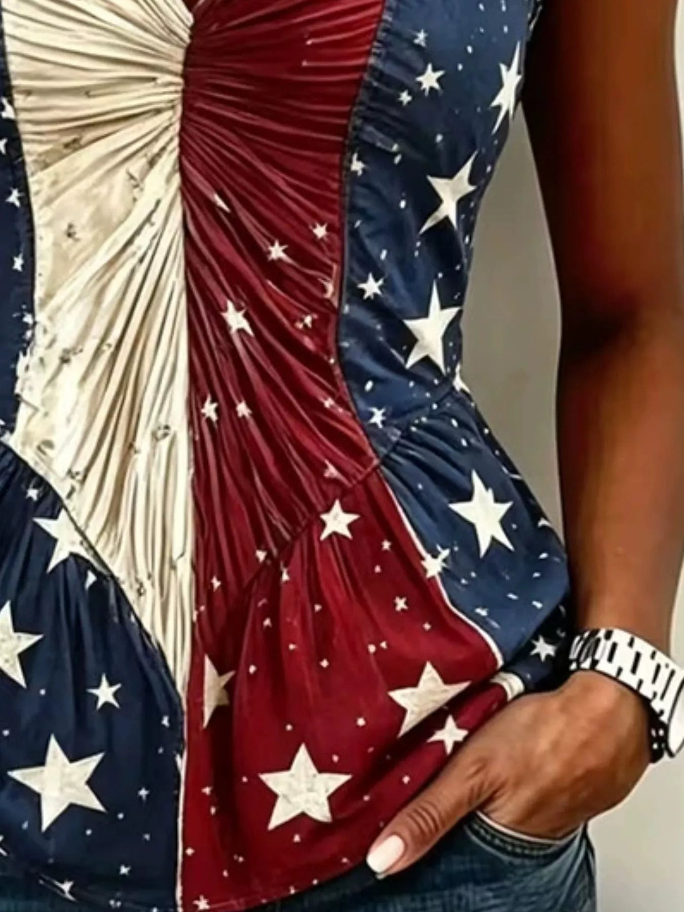 Full Size American Flag Print V-Neck Sleeveless Top Plus Size