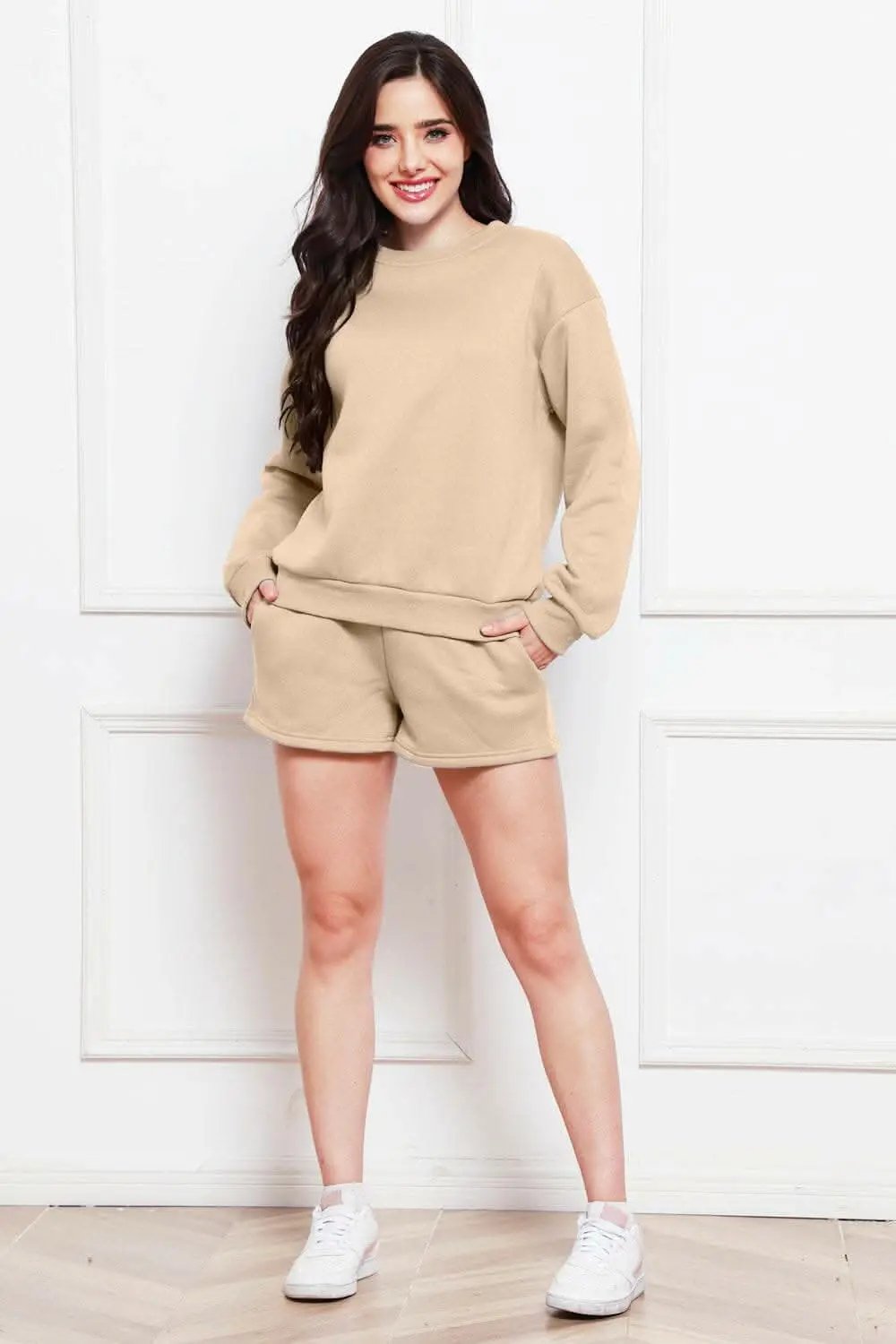 T-Shirts Trendsi Cozy sweatshirt and shorts set