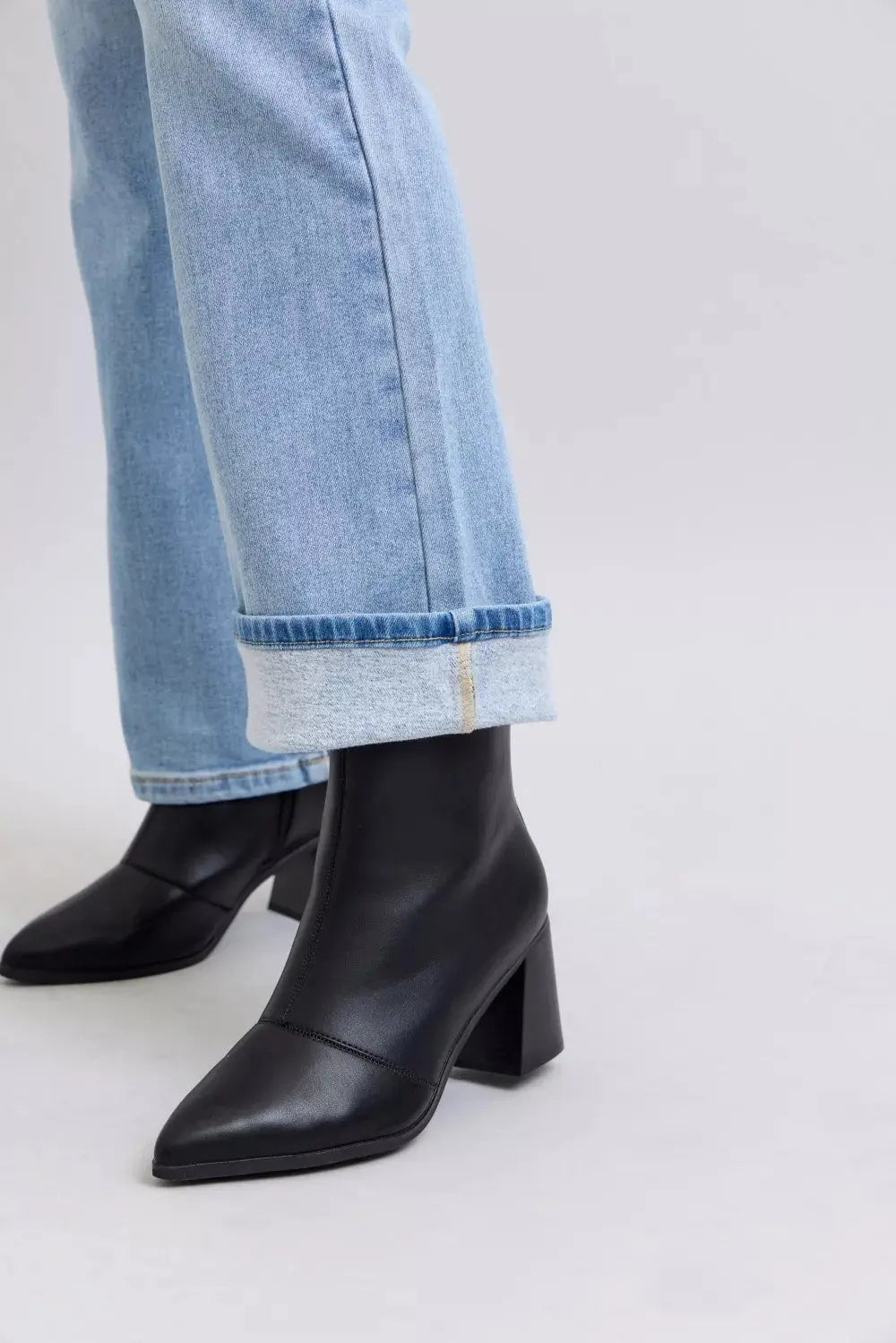 Judy Blue Jeans - Mid Rise Thermal Bootcut Jeans