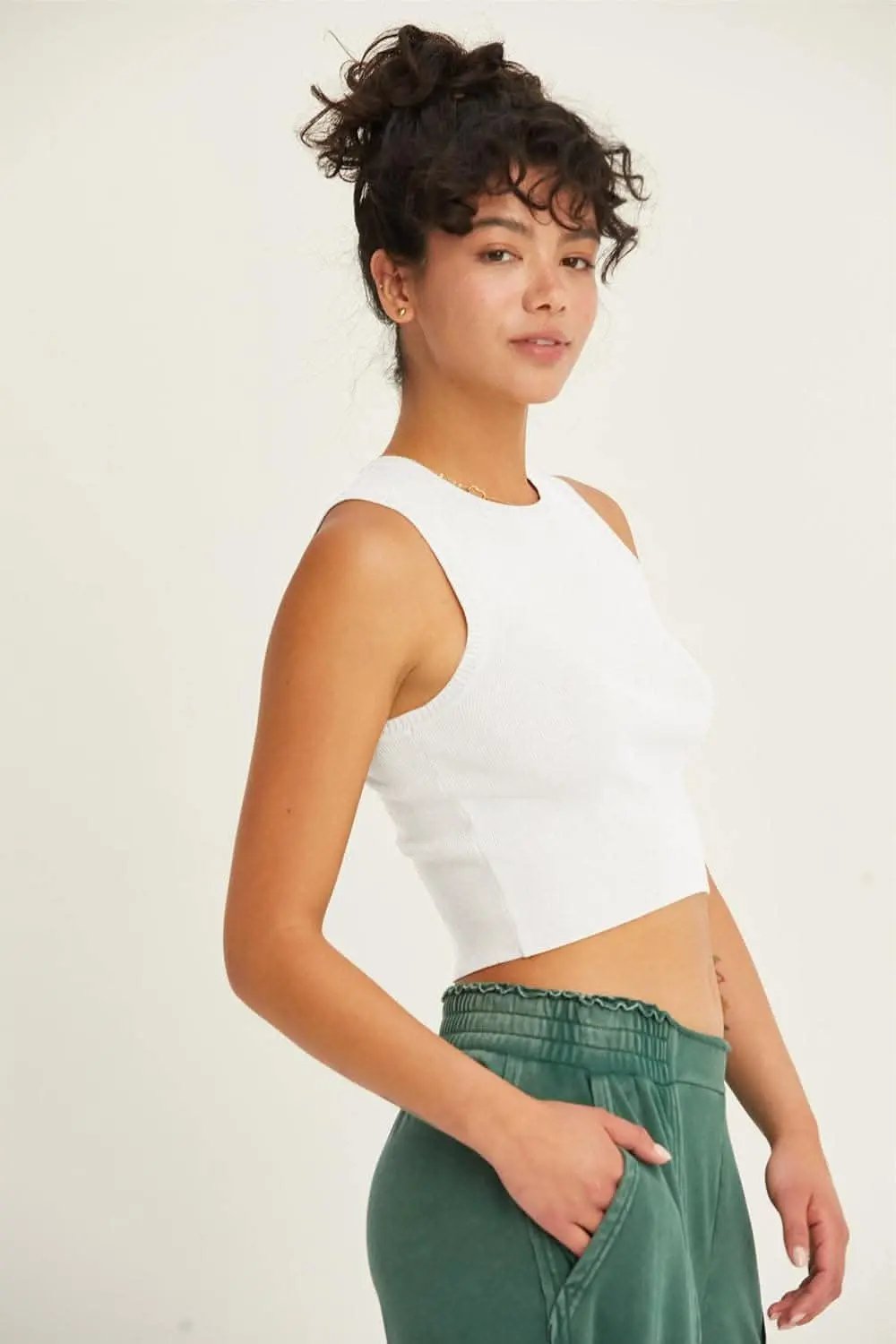 Trendsi Women's Cropped Tank Top Ribbed Knit — Casual Layering Piece