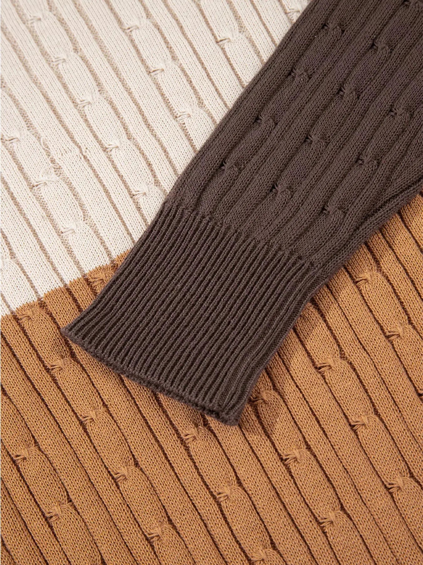 Colorblock Round Neck Cable Knit Sweater