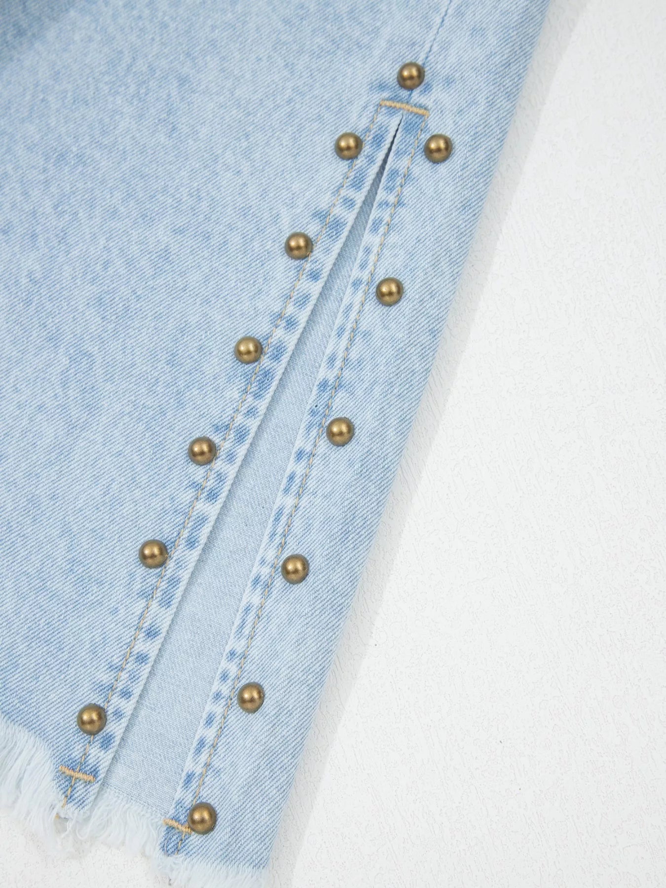 Studded Side Slit Leg Pocketed Frayed Wide Leg Jeans
