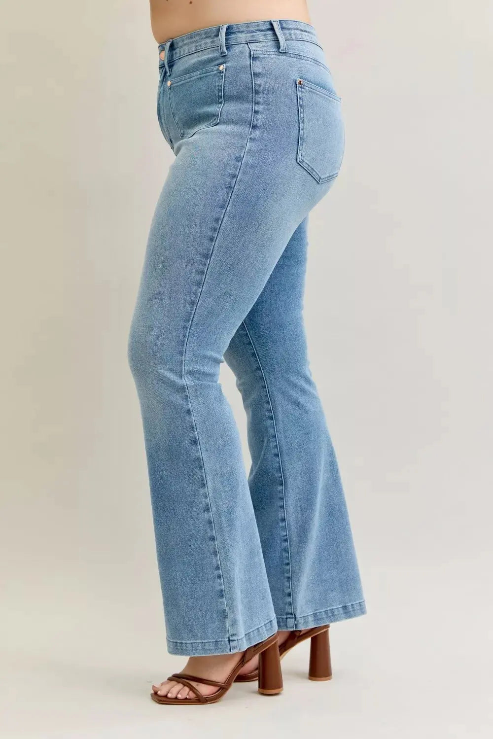 Judy Blue Jeans - Full Size Mid Rise Bootcut Jeans with Contrast Wash & Front Patch Pockets