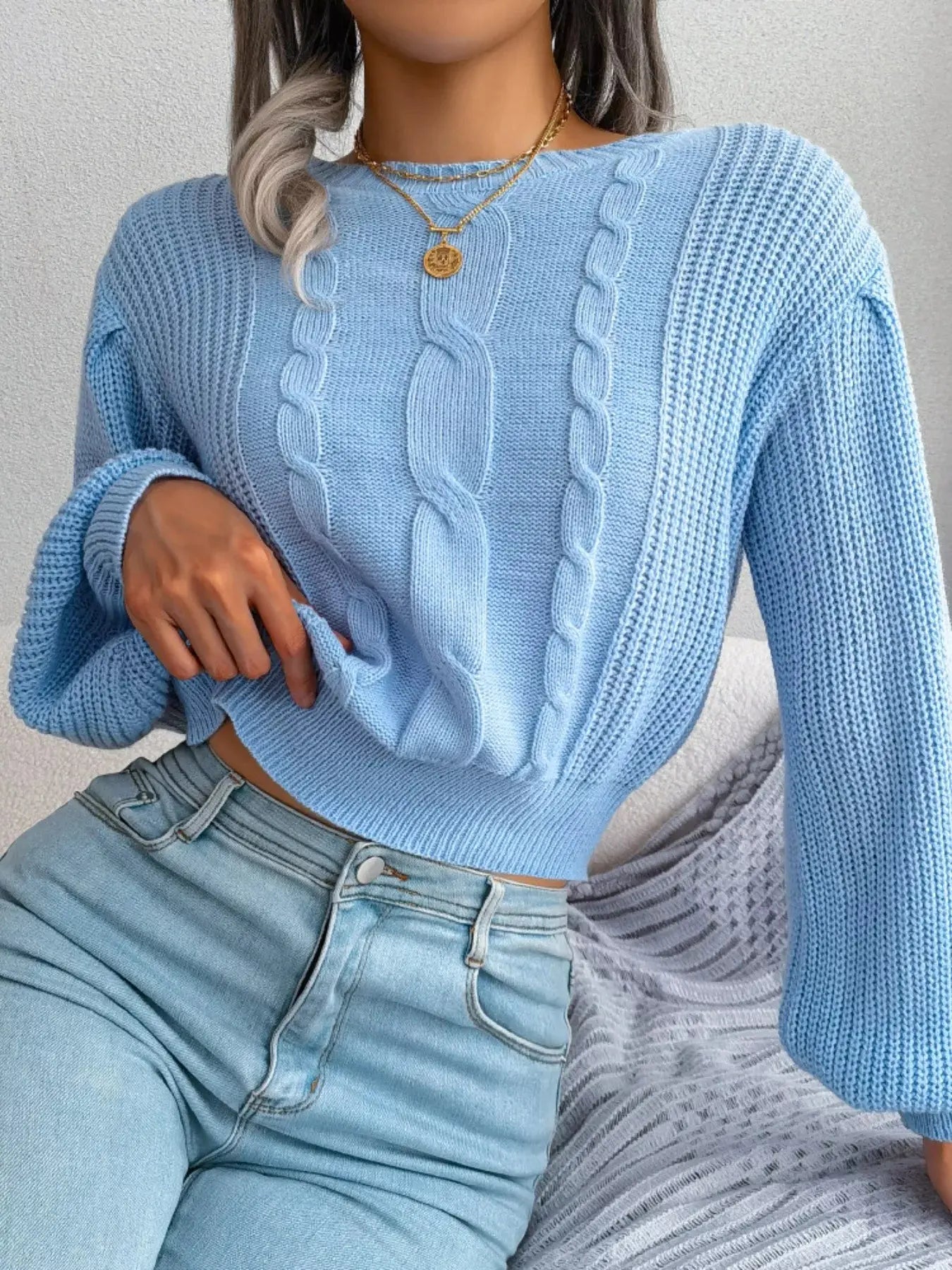 Cable Knit Crew Neck Cropped Sweater