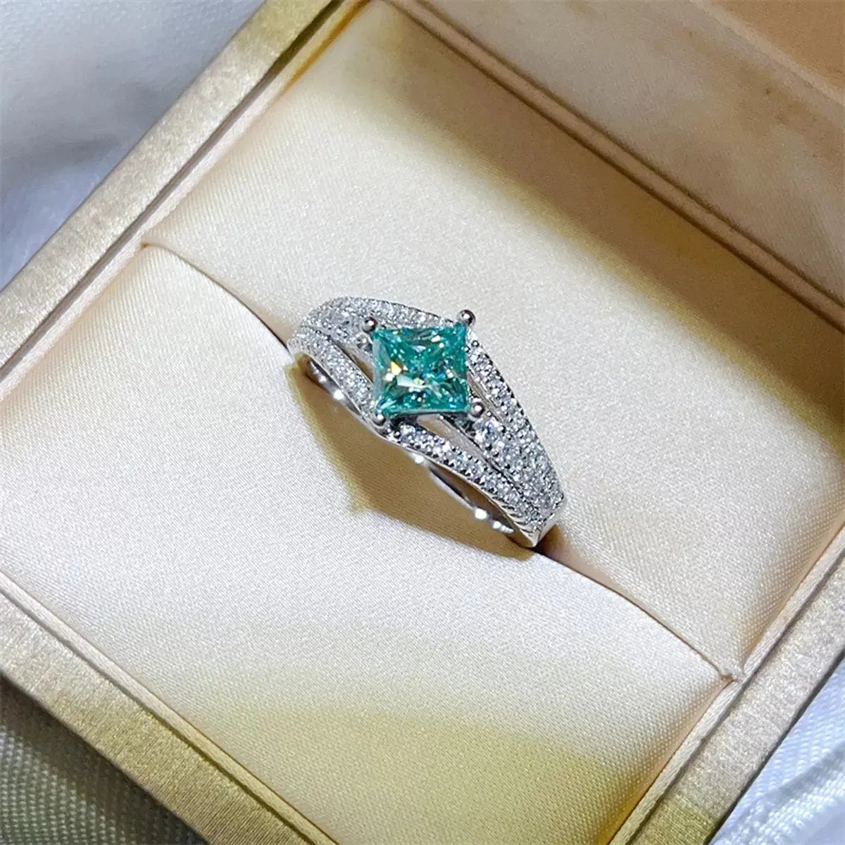 925 Sterling Silver Turquoise 1 Carat Moissanite Ring