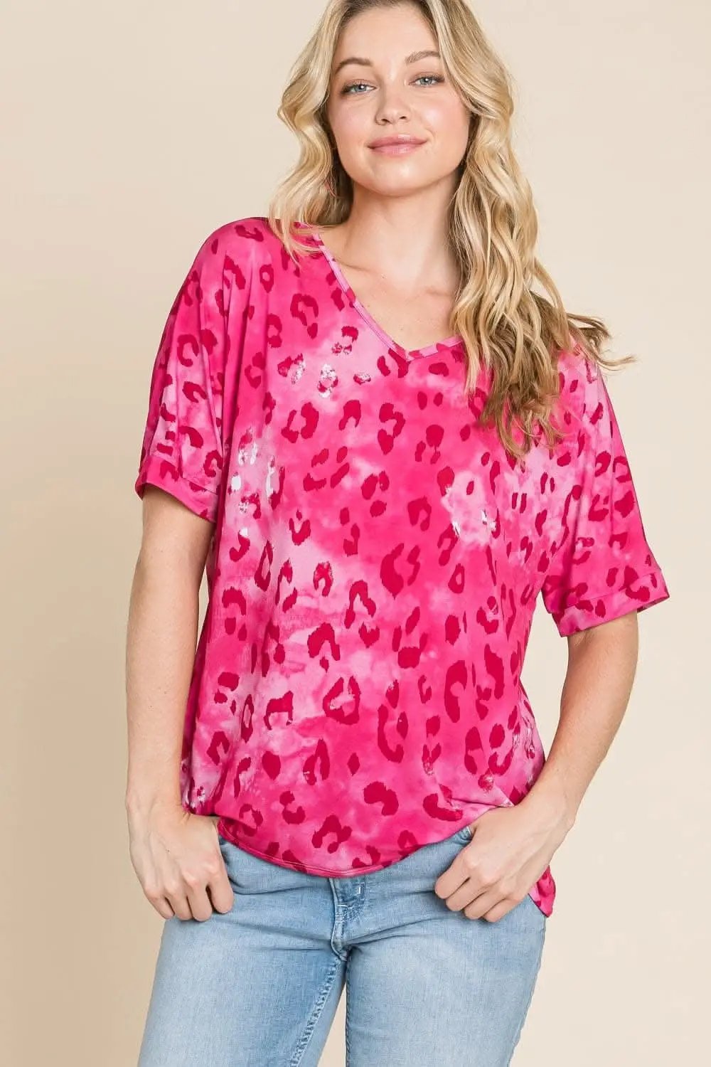 T-Shirts Trendsi Trendy leopard v-neck tee by bombom
