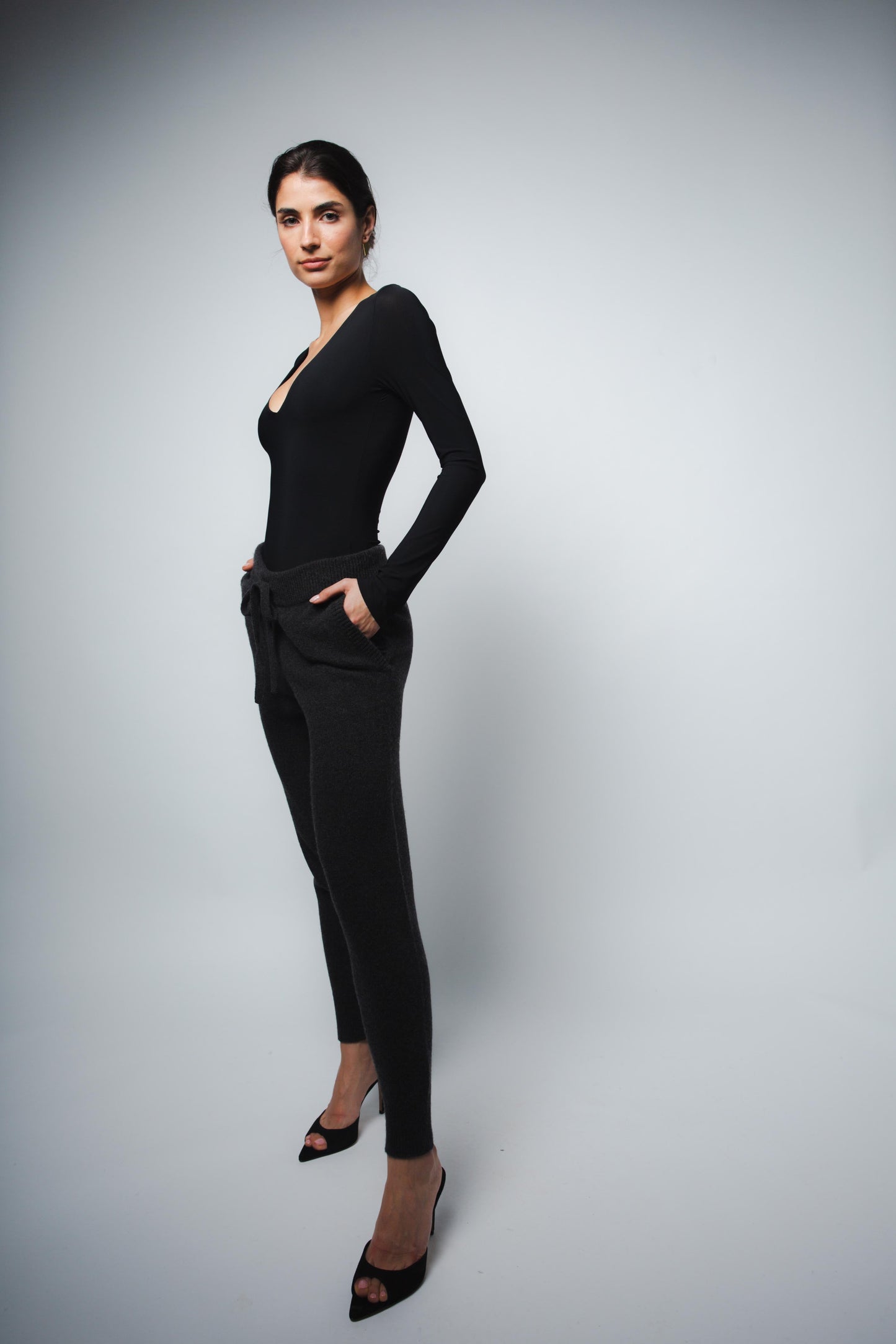 NOVA DOUBLE LAYER V-NECK BODYSUIT IN BLACK