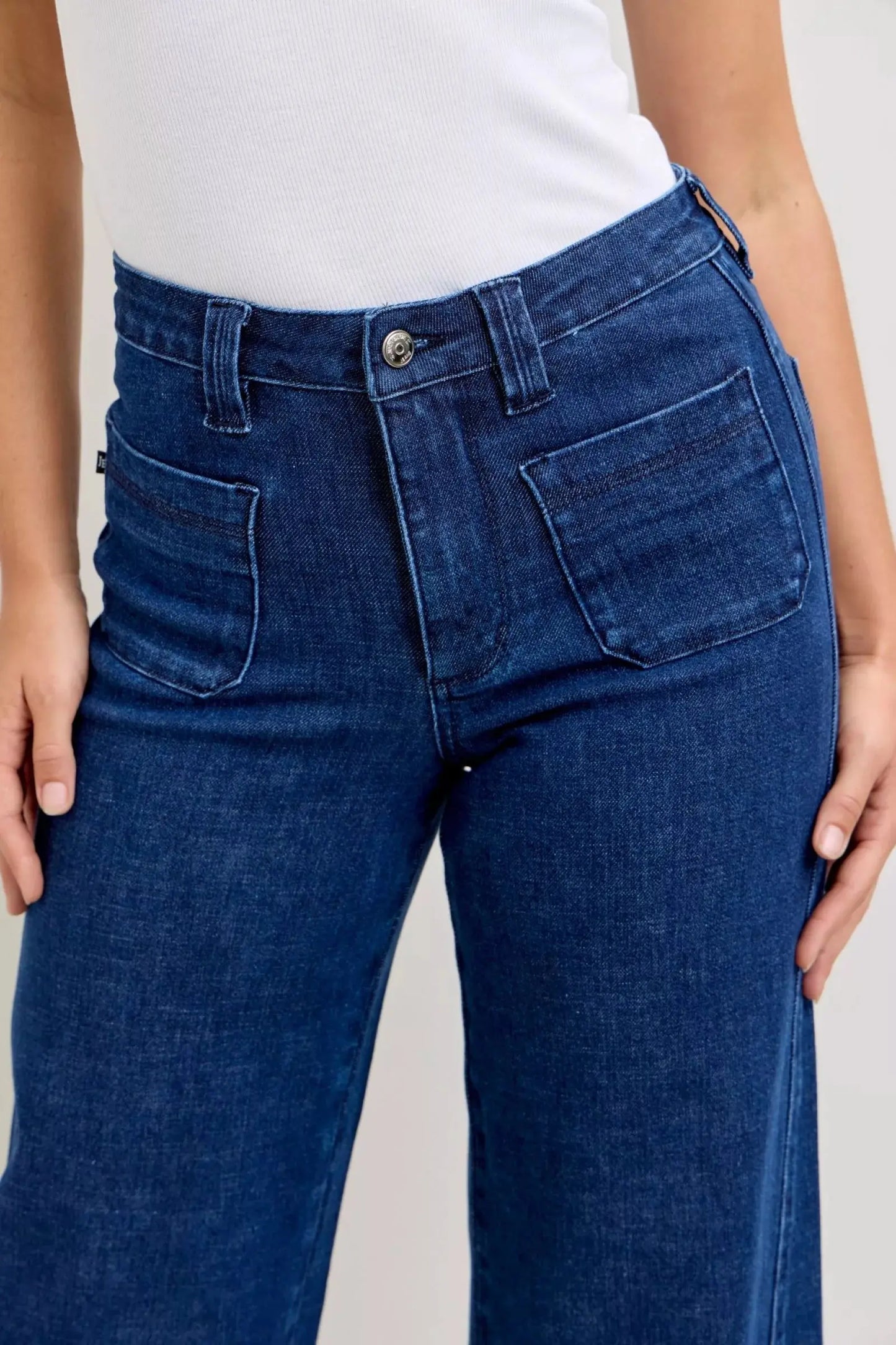 Judy Blue High-Waisted Retro Wide Jeans with Patch Pockets & Twisted Seams