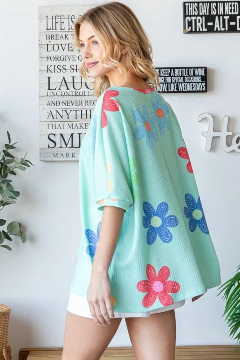 Shorts Trendsi Floral Waffle Tee Women's Everyday Oversized T-Shirt Soft & Comfy