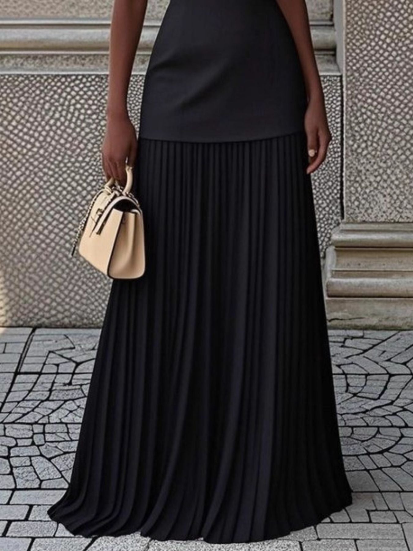 Elegant Sleeveless Pleated Maxi Dress