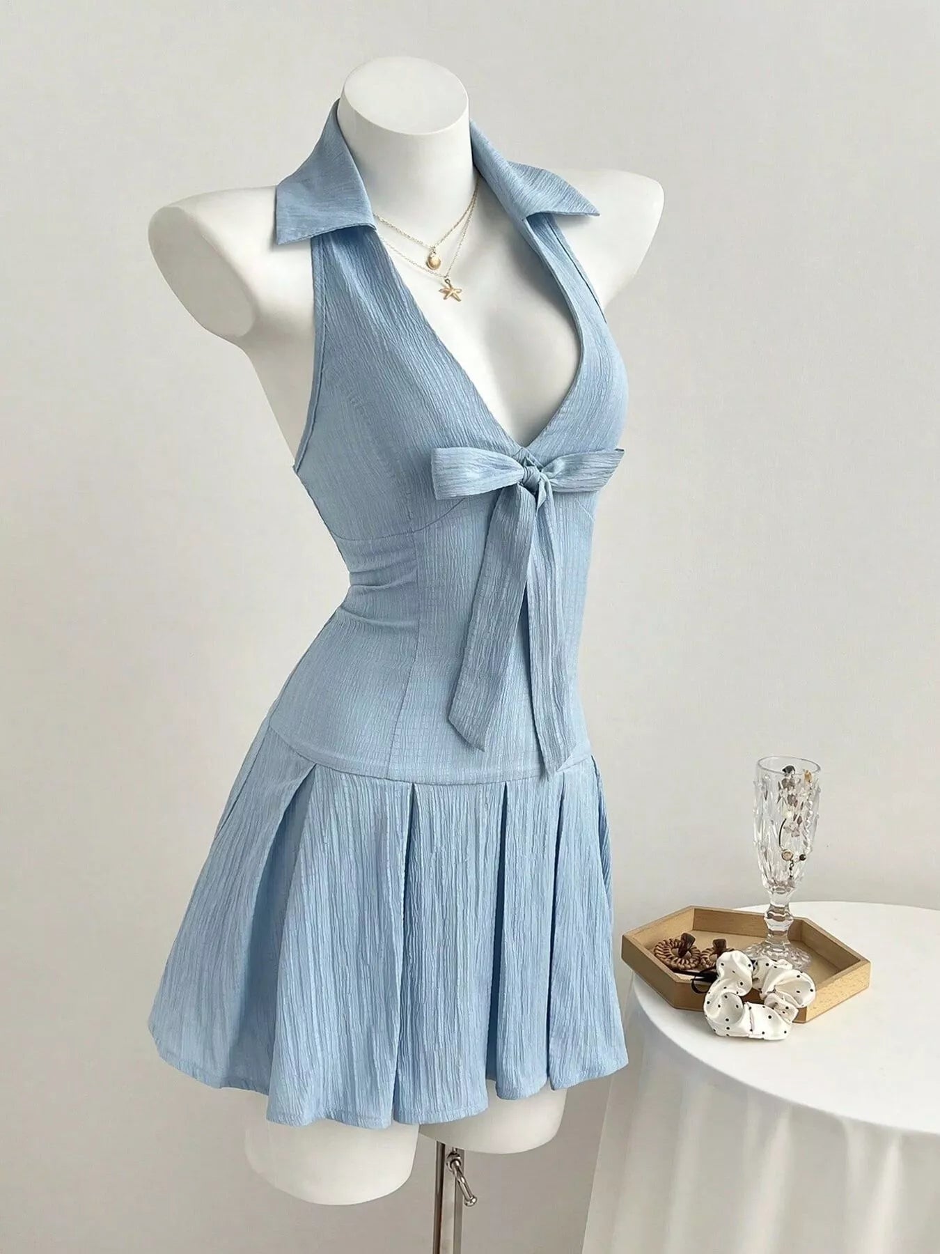 Blue Halter Neck Bow Tie Pleated Mini Dress