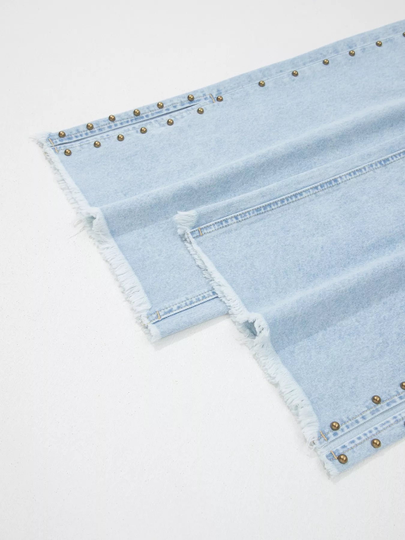 Studded Side Slit Leg Pocketed Frayed Wide Leg Jeans
