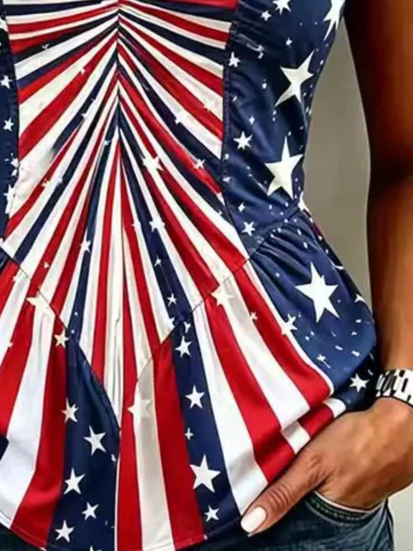 Full Size American Flag Print V-Neck Sleeveless Top Plus Size