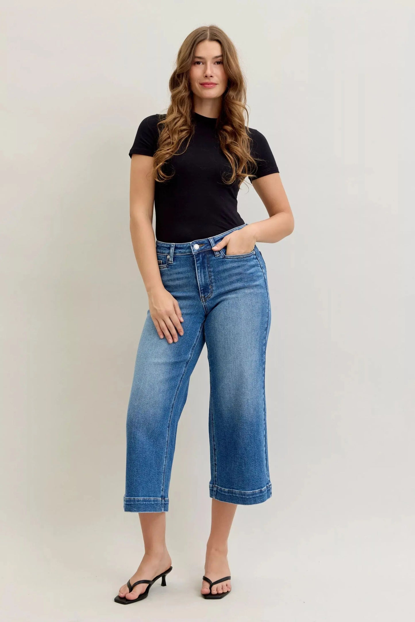 Judy Blue Jeans - Mid Rise Crop Wide Leg Jeans