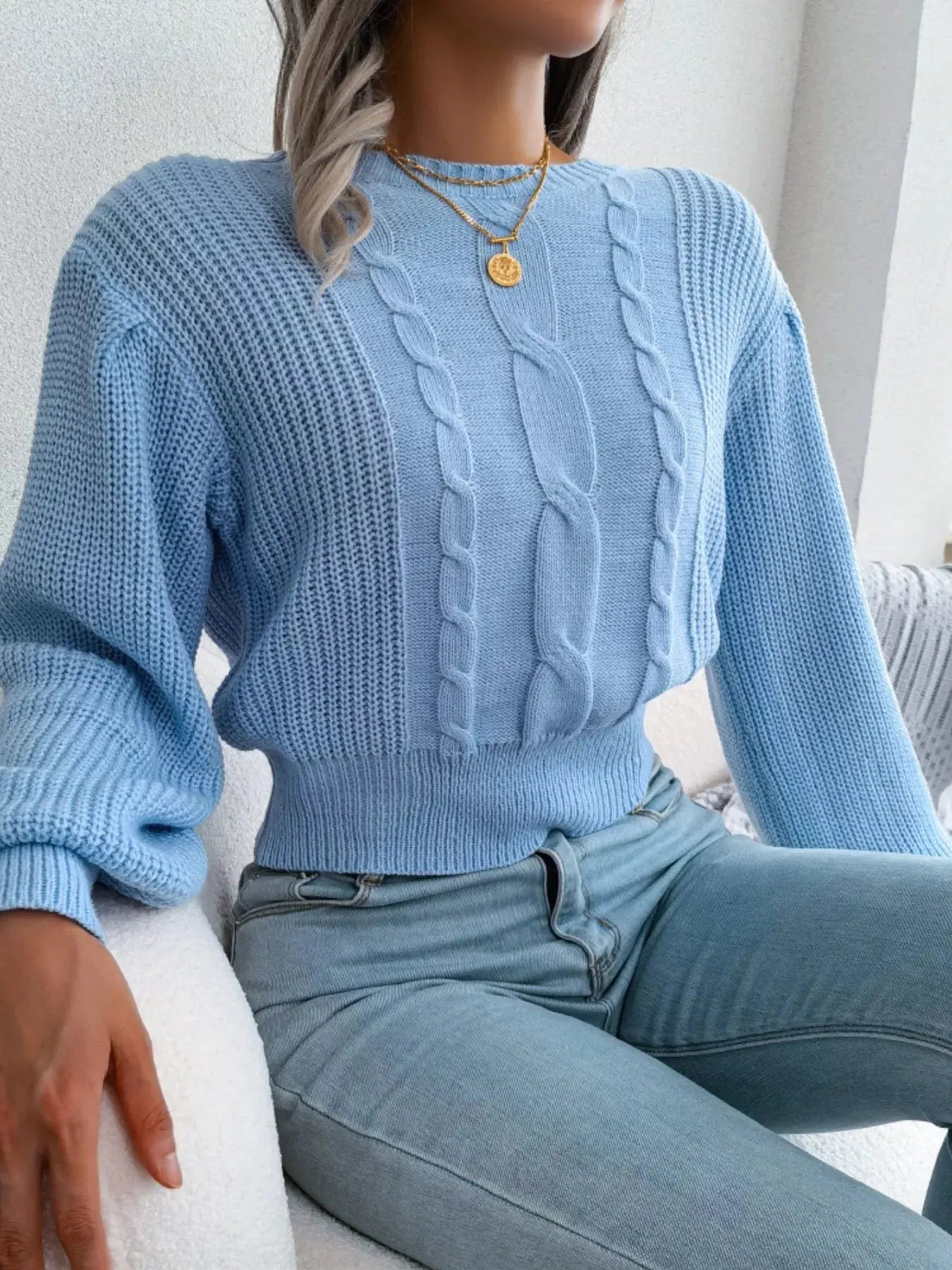 Cable Knit Crew Neck Cropped Sweater