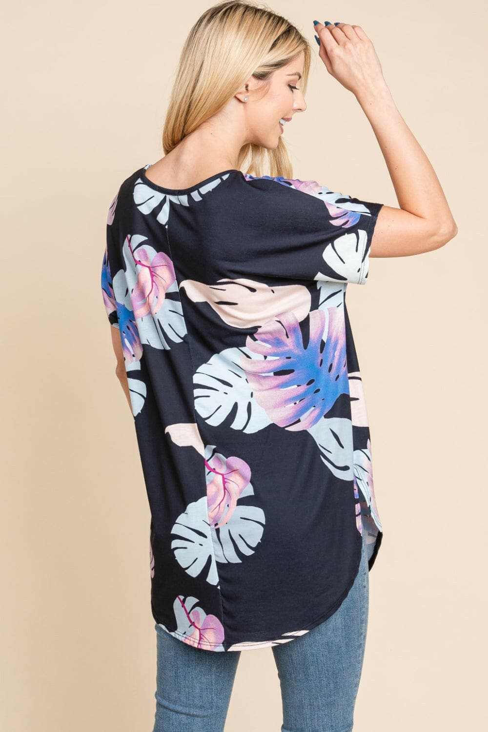 T-Shirts Trendsi Shorts - BOMBOM Printed Round Neck Short Sleeve T-Shirt