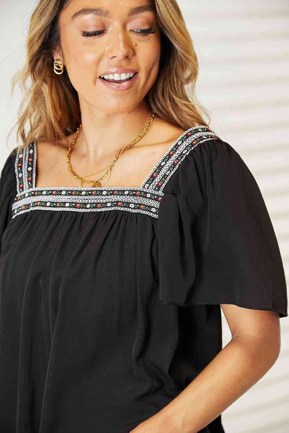 Trendsi Color Block Puff Sleeve Blouse - Chic Women's Top