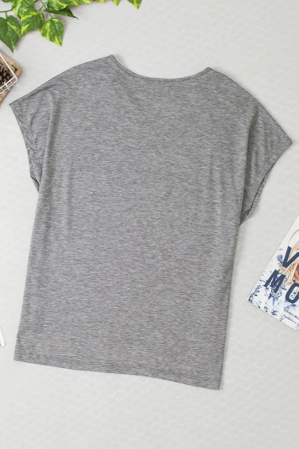 T-Shirts Trendsi Chic heathered v-neck tee