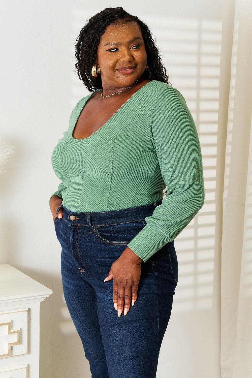 T-Shirts Trendsi TIKTOK - Chic scoop neck long sleeve top