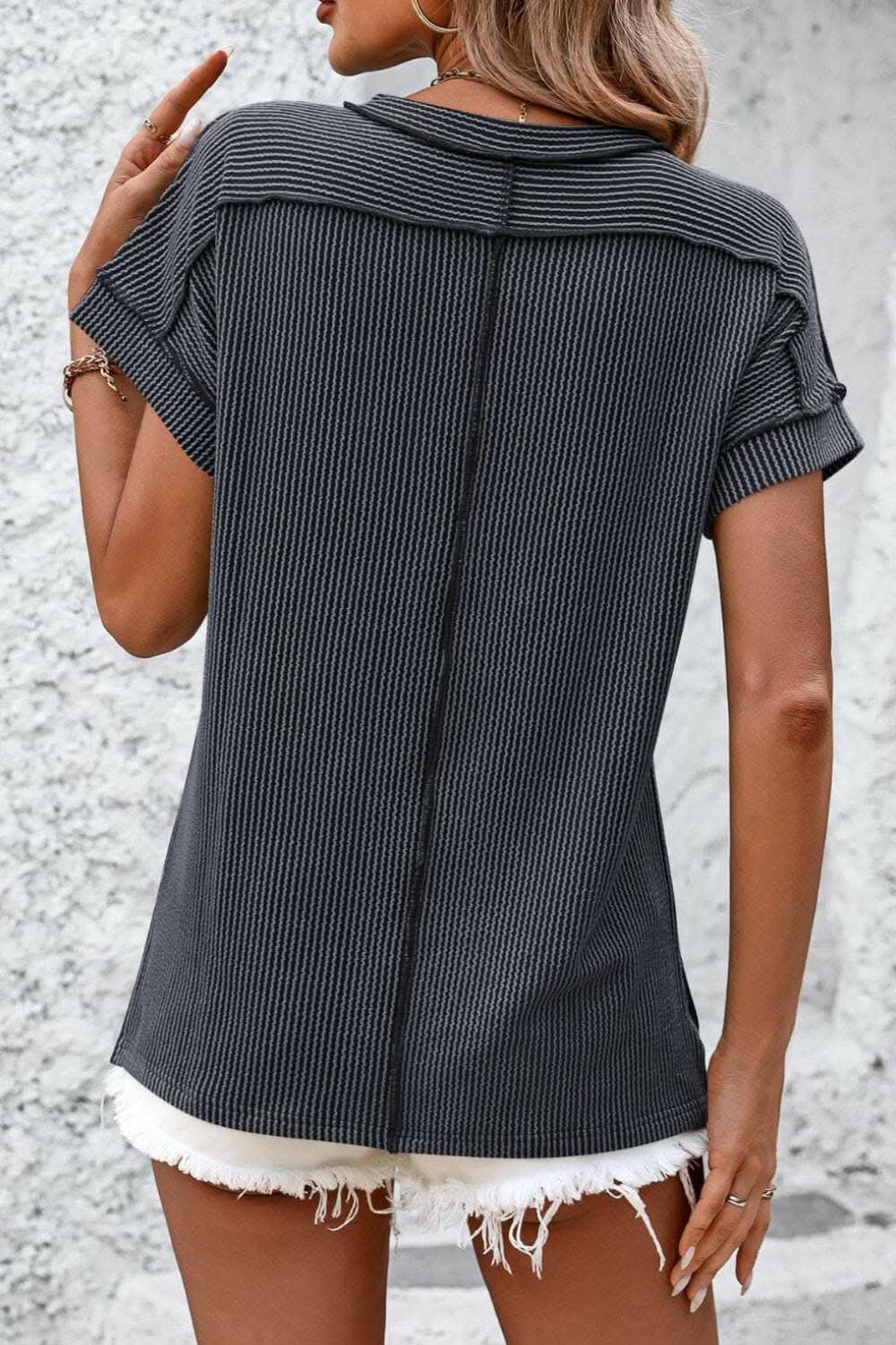 T-Shirts Trendsi just arrived - Chic striped ribbed tee with seams