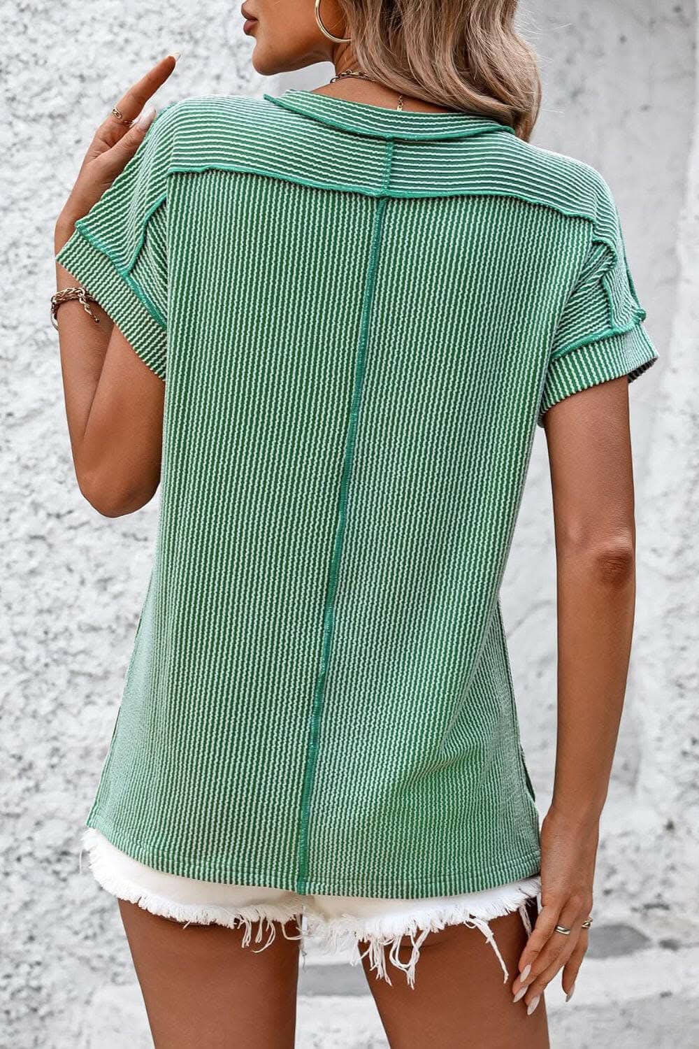 T-Shirts Trendsi just arrived - Chic striped ribbed tee with seams