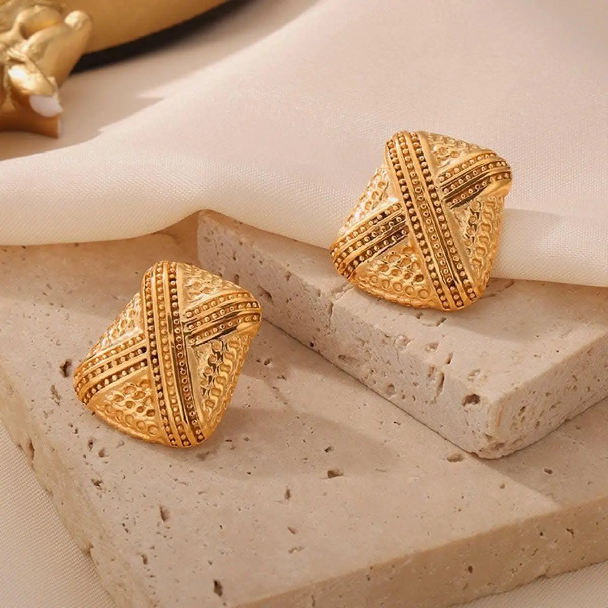 T-Shirts Trendsi just arrived - Chic titanium steel geometric earrings