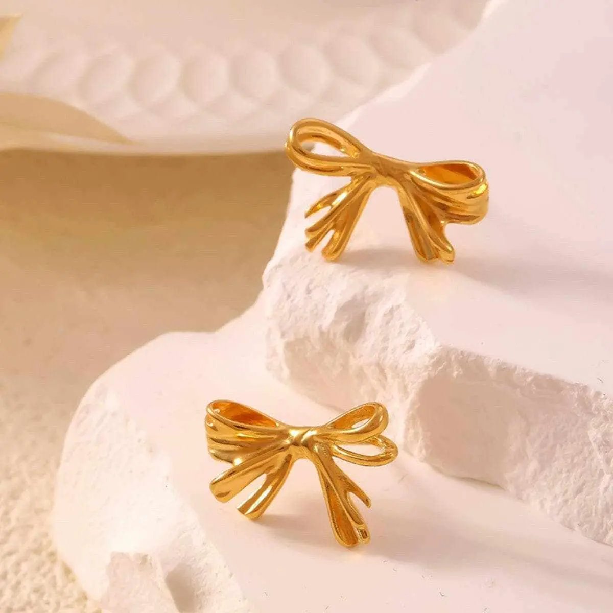 T-Shirts Trendsi just arrived - Chic titanium steel stud earrings