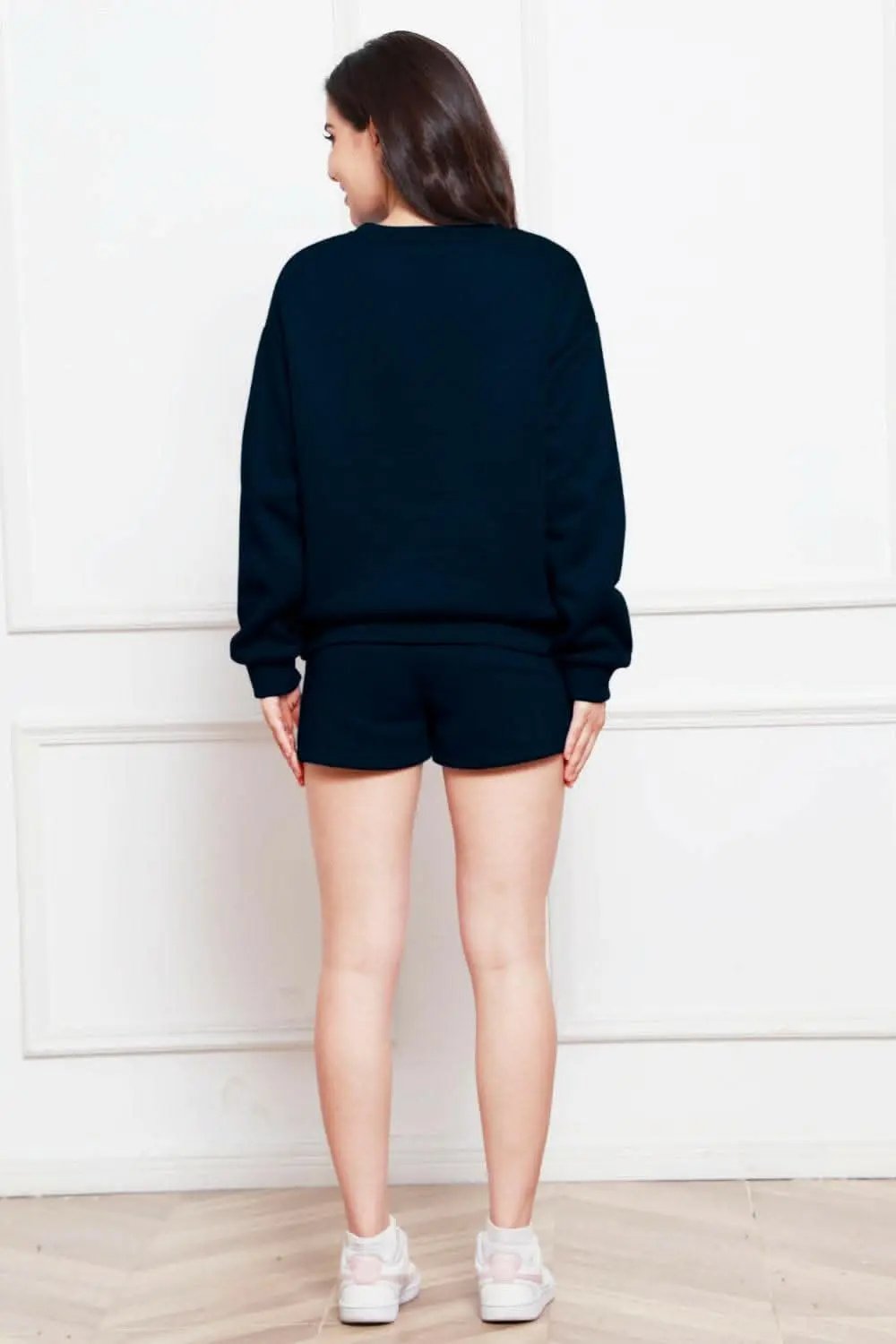 T-Shirts Trendsi Cozy sweatshirt and shorts set
